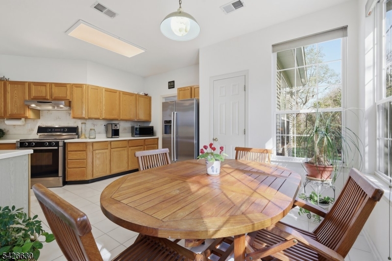 3 Bouwrey Pl