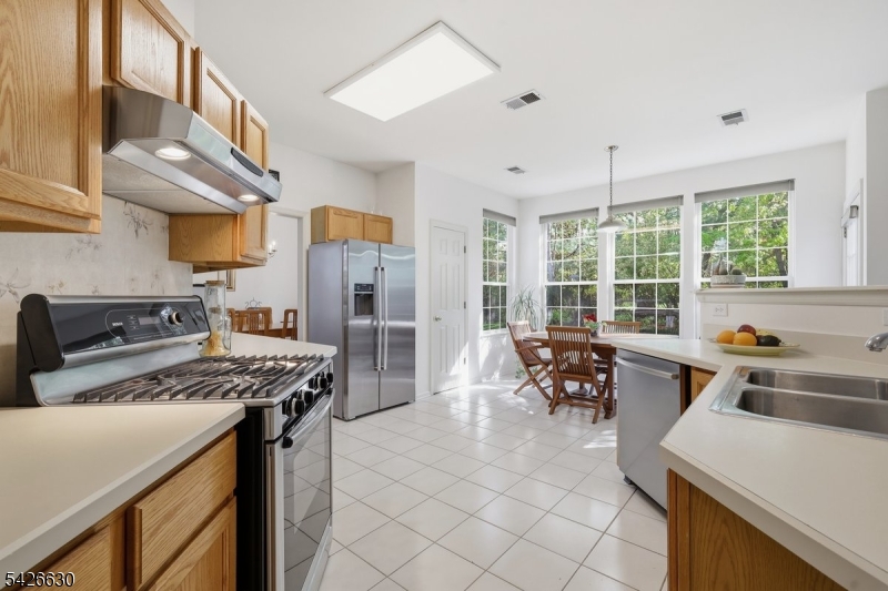 3 Bouwrey Pl