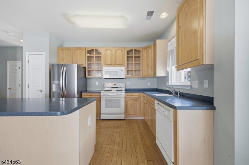 56 Kensington Cir