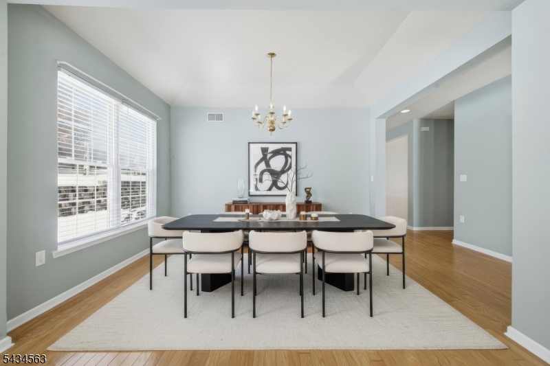 56 Kensington Cir