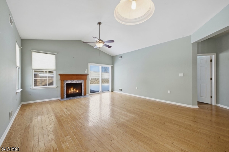 56 Kensington Cir
