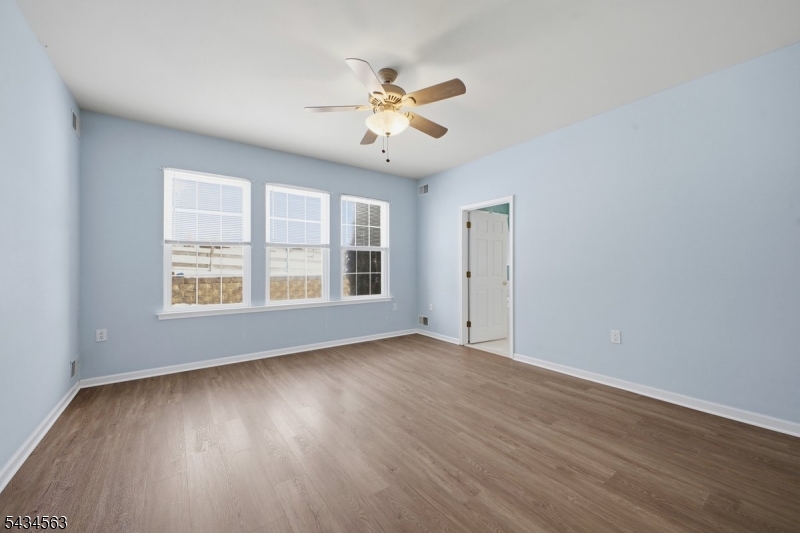 56 Kensington Cir