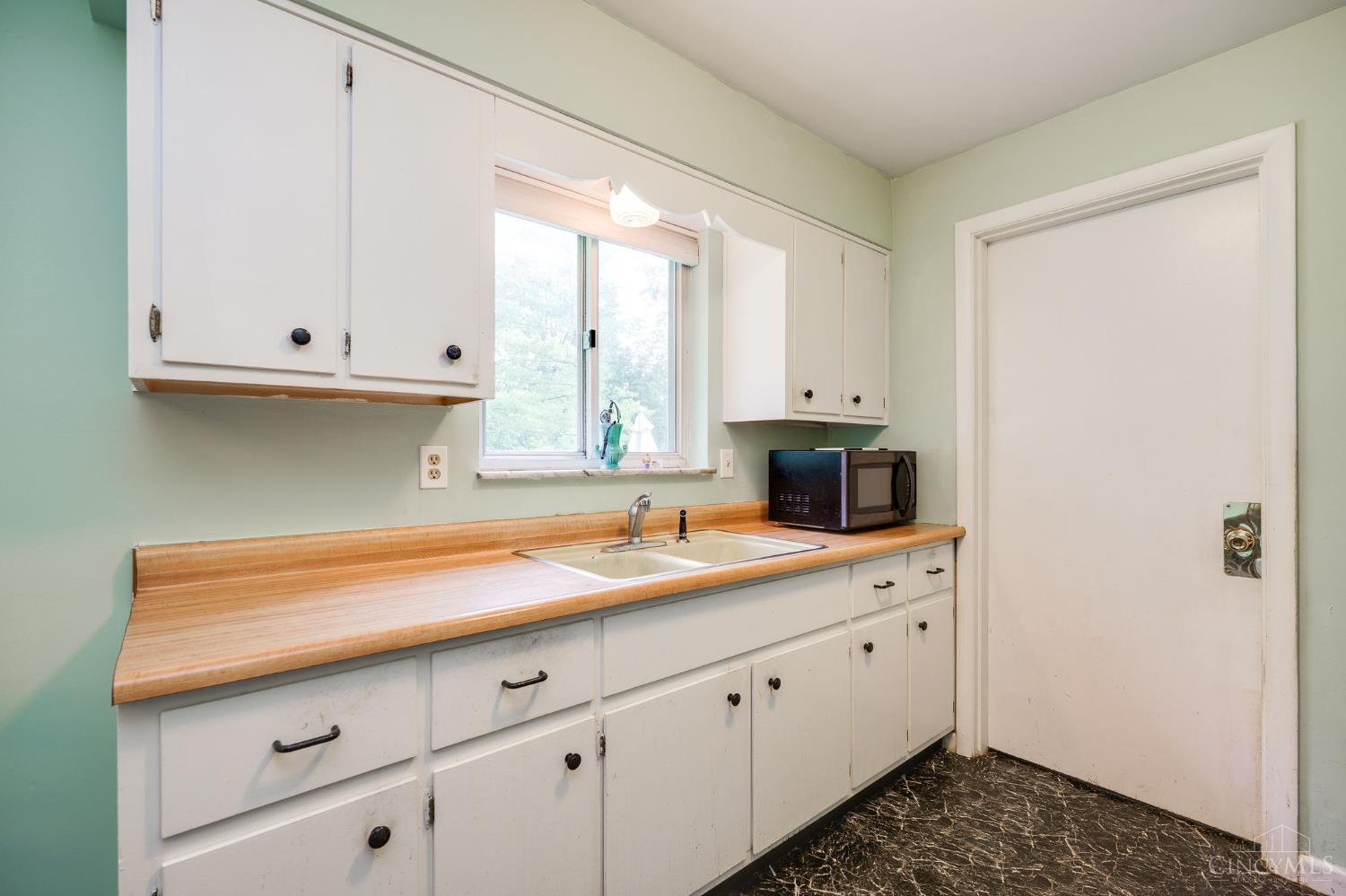 1108 Orchard Lane