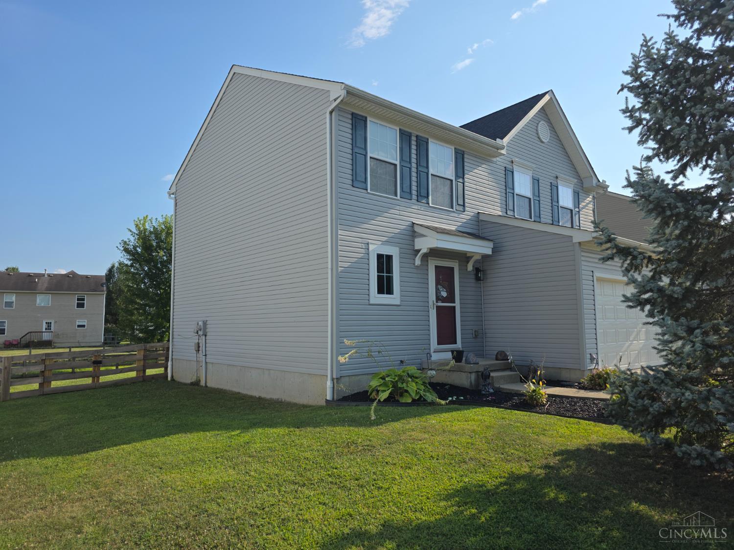47 Hummingbird Way