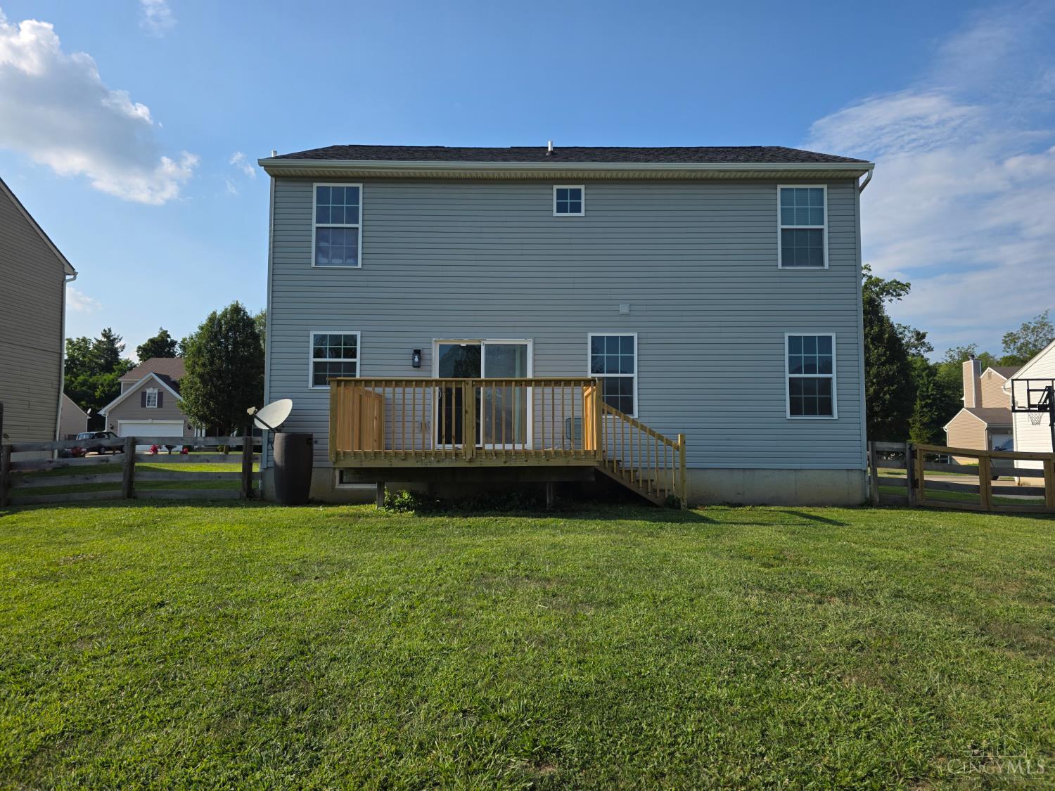 47 Hummingbird Way