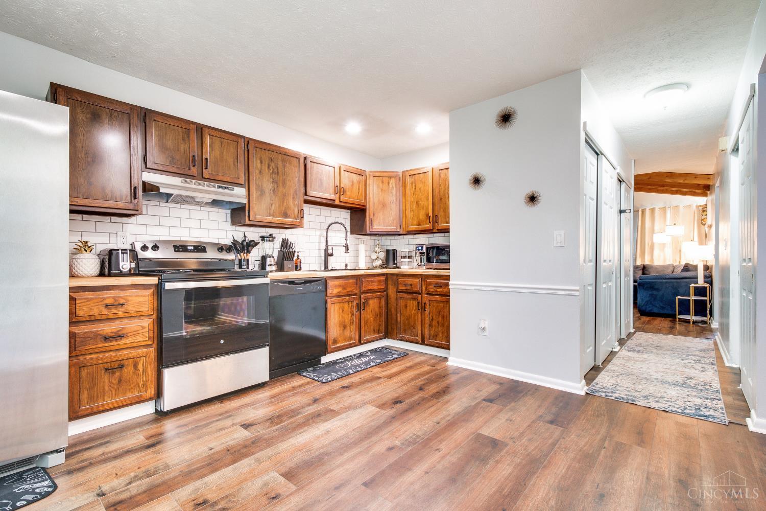 7178 Honeywood Court