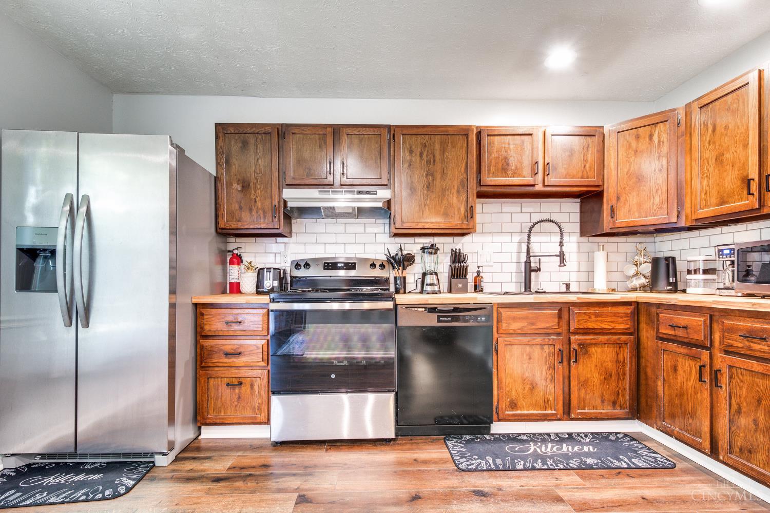 7178 Honeywood Court