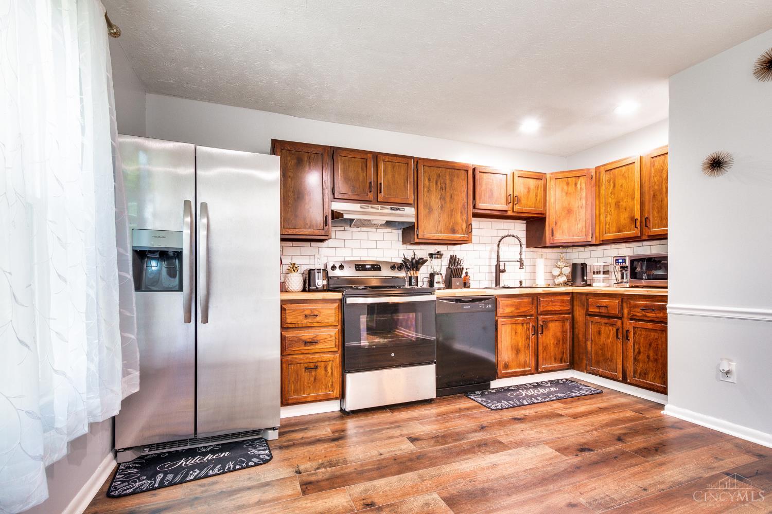 7178 Honeywood Court