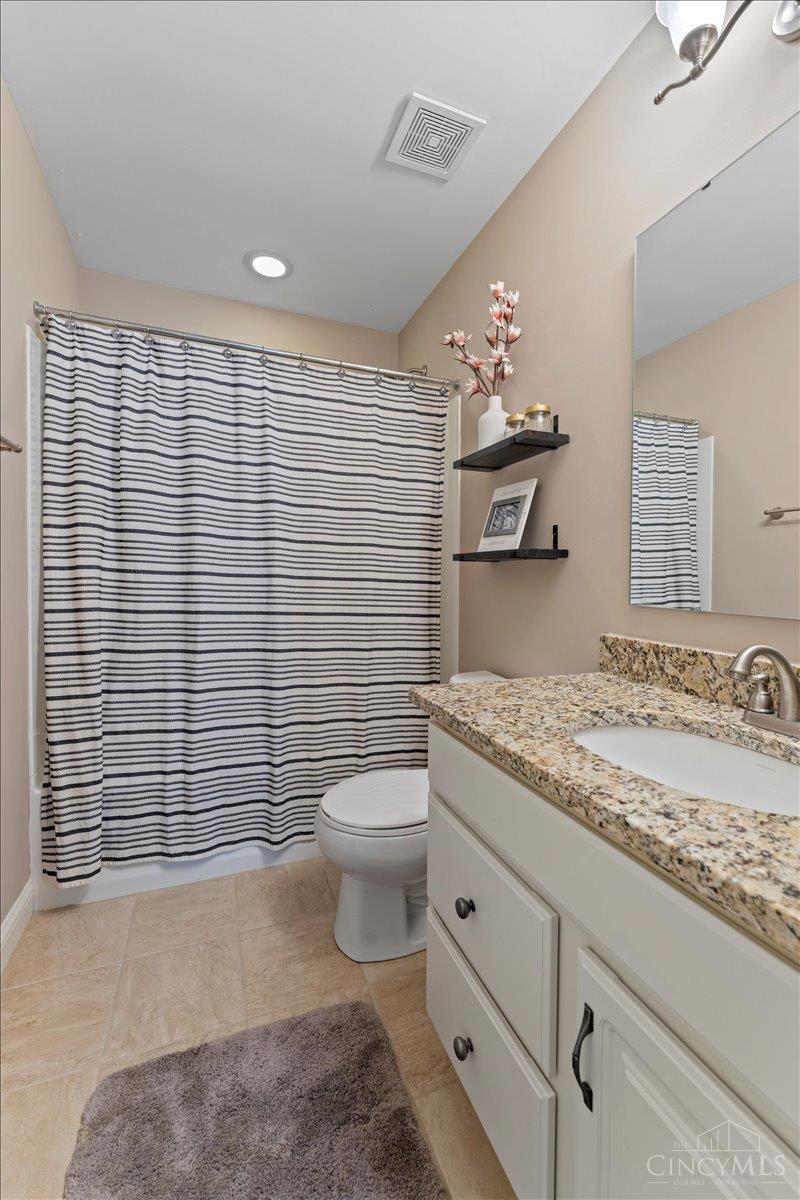 1262 Bluegrass Boulevard