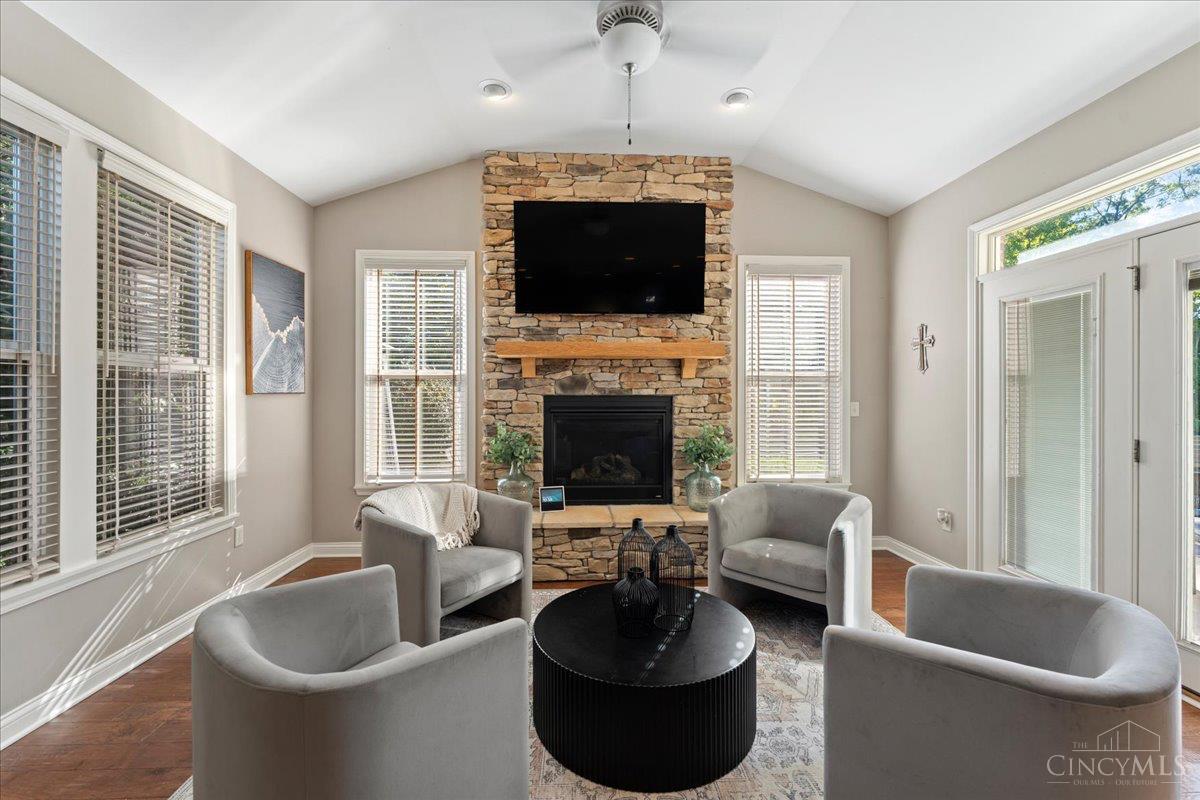 1262 Bluegrass Boulevard