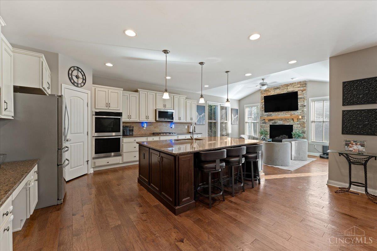 1262 Bluegrass Boulevard