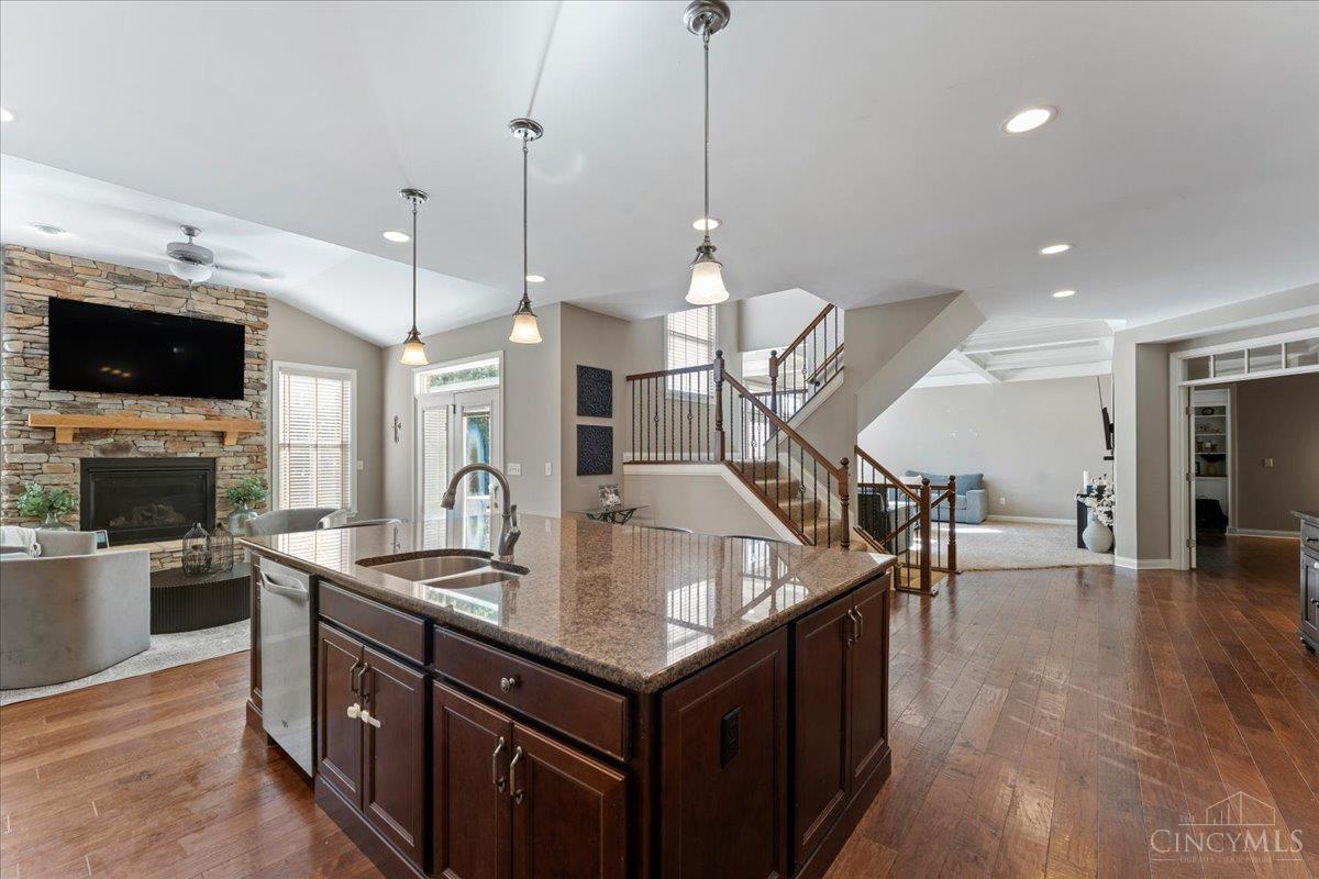 1262 Bluegrass Boulevard