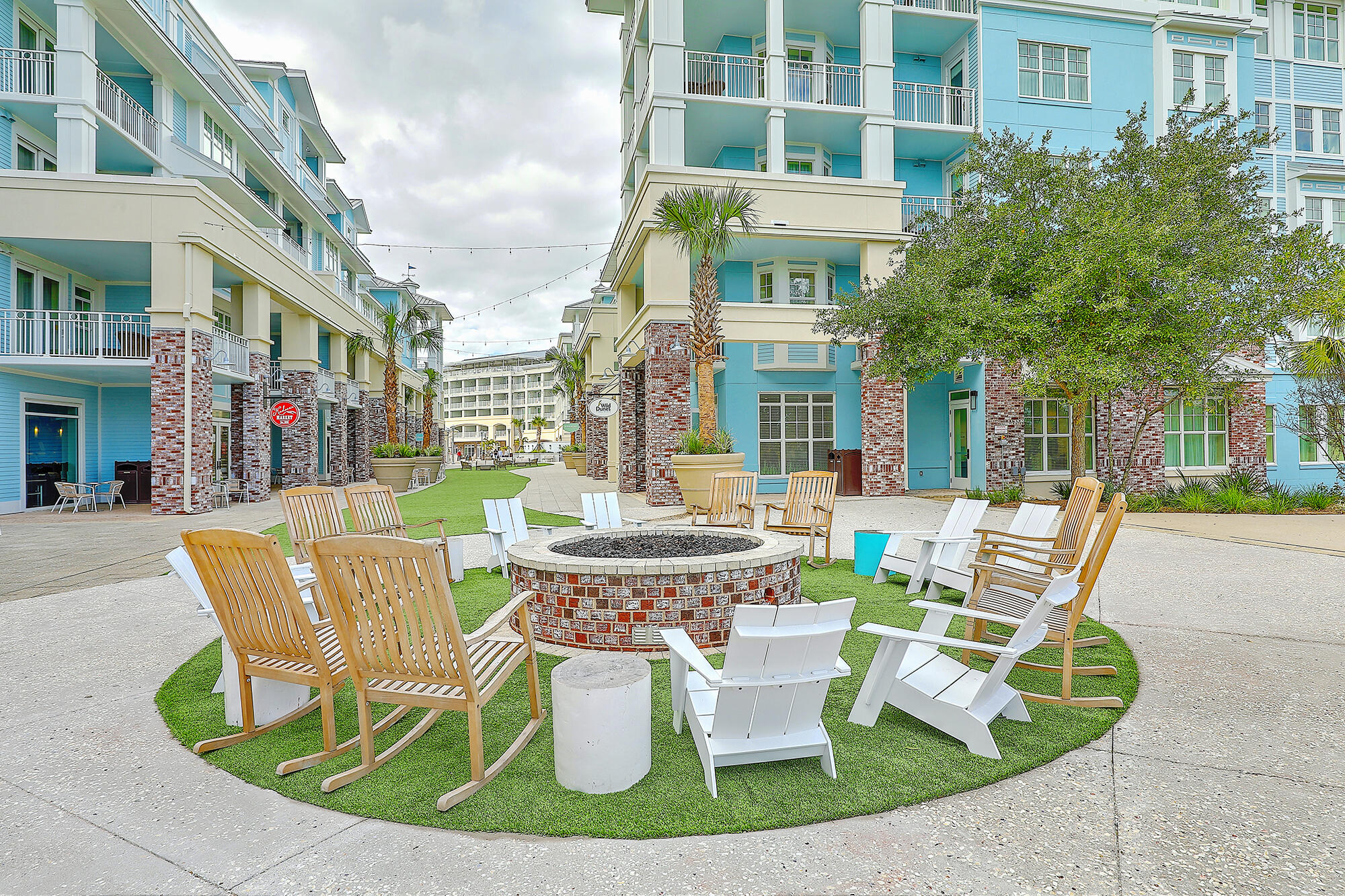 9000 Palmetto Drive Unit: 103d