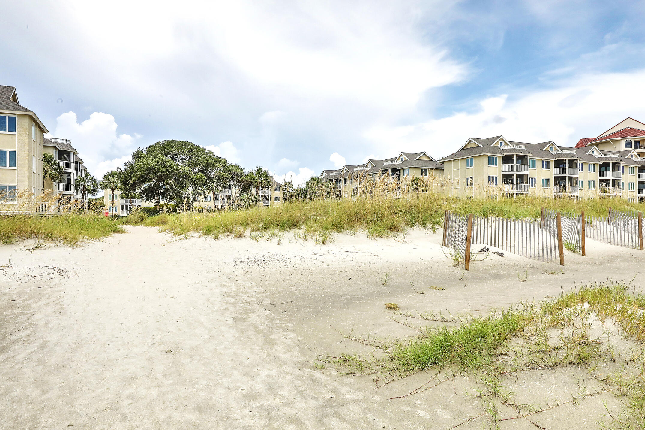 9000 Palmetto Drive Unit: 103d