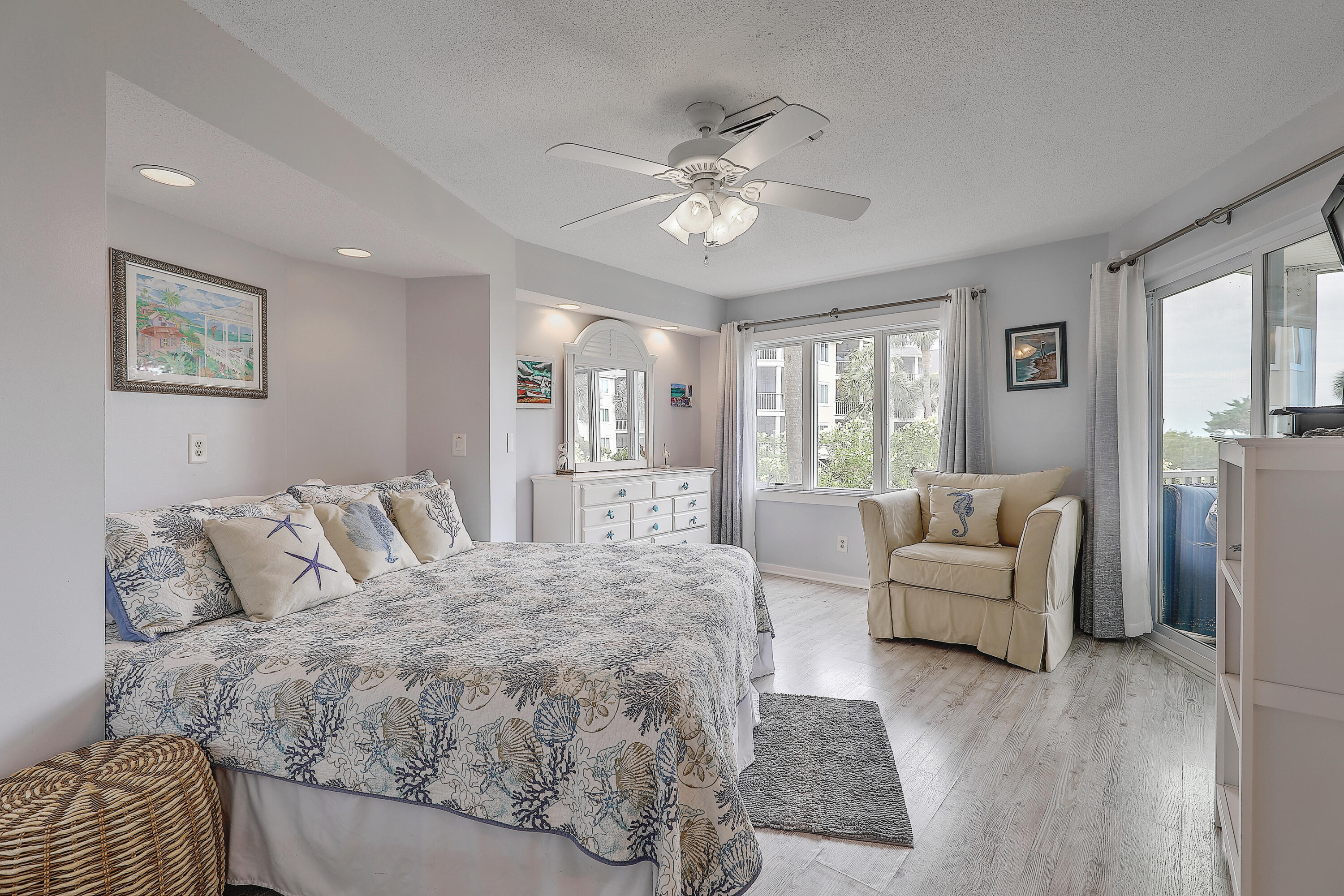 9000 Palmetto Drive Unit: 103d