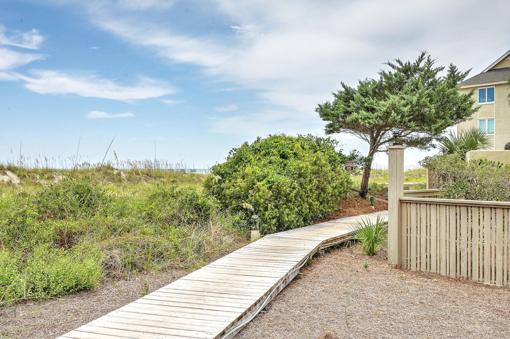 9000 Palmetto Drive Unit: 103d