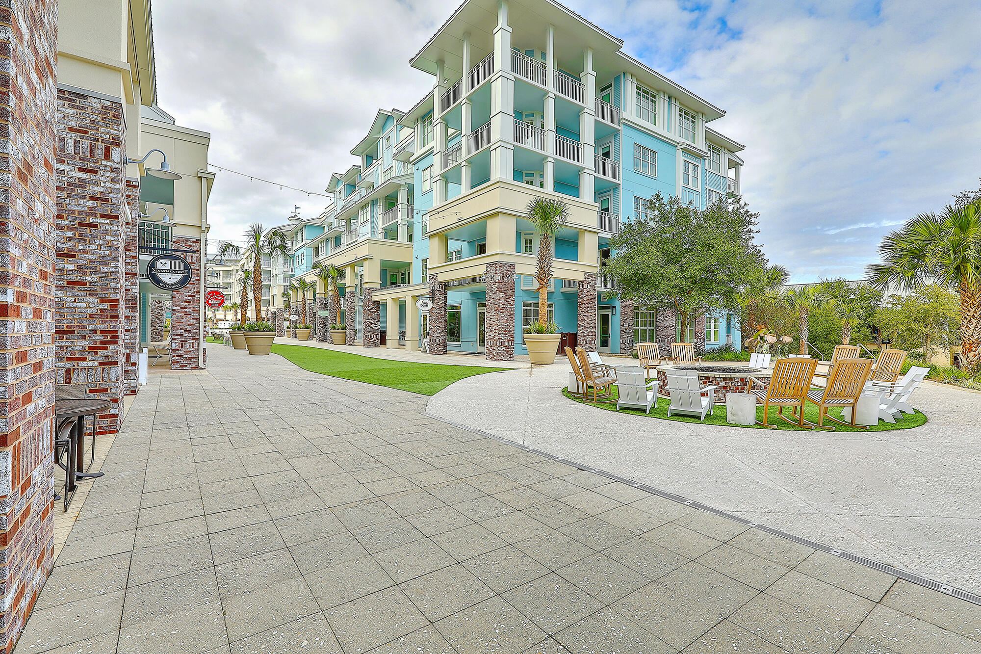 9000 Palmetto Drive Unit: 103d