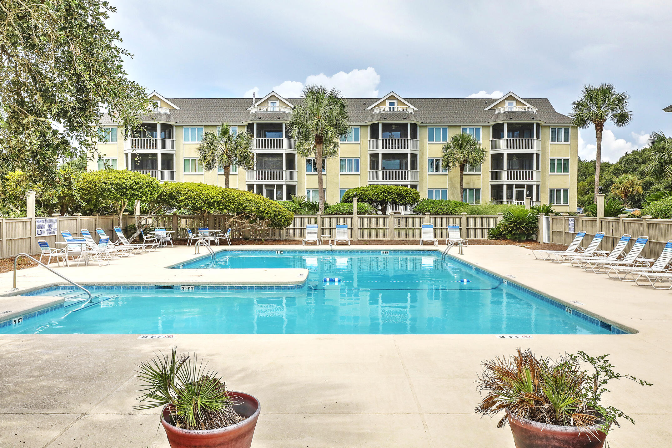 9000 Palmetto Drive Unit: 103d
