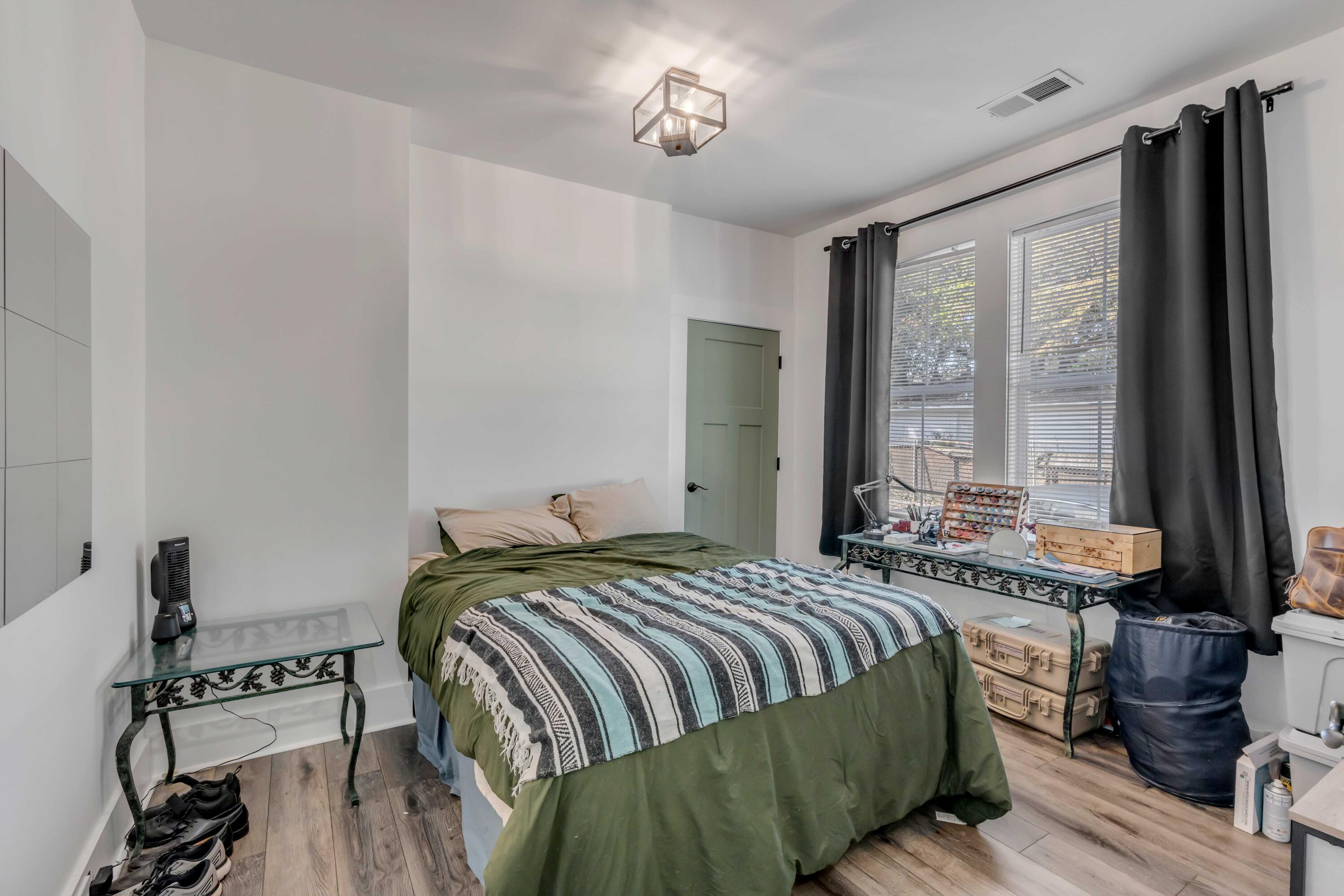 1073 Glenshaw Street # B Unit: A,B