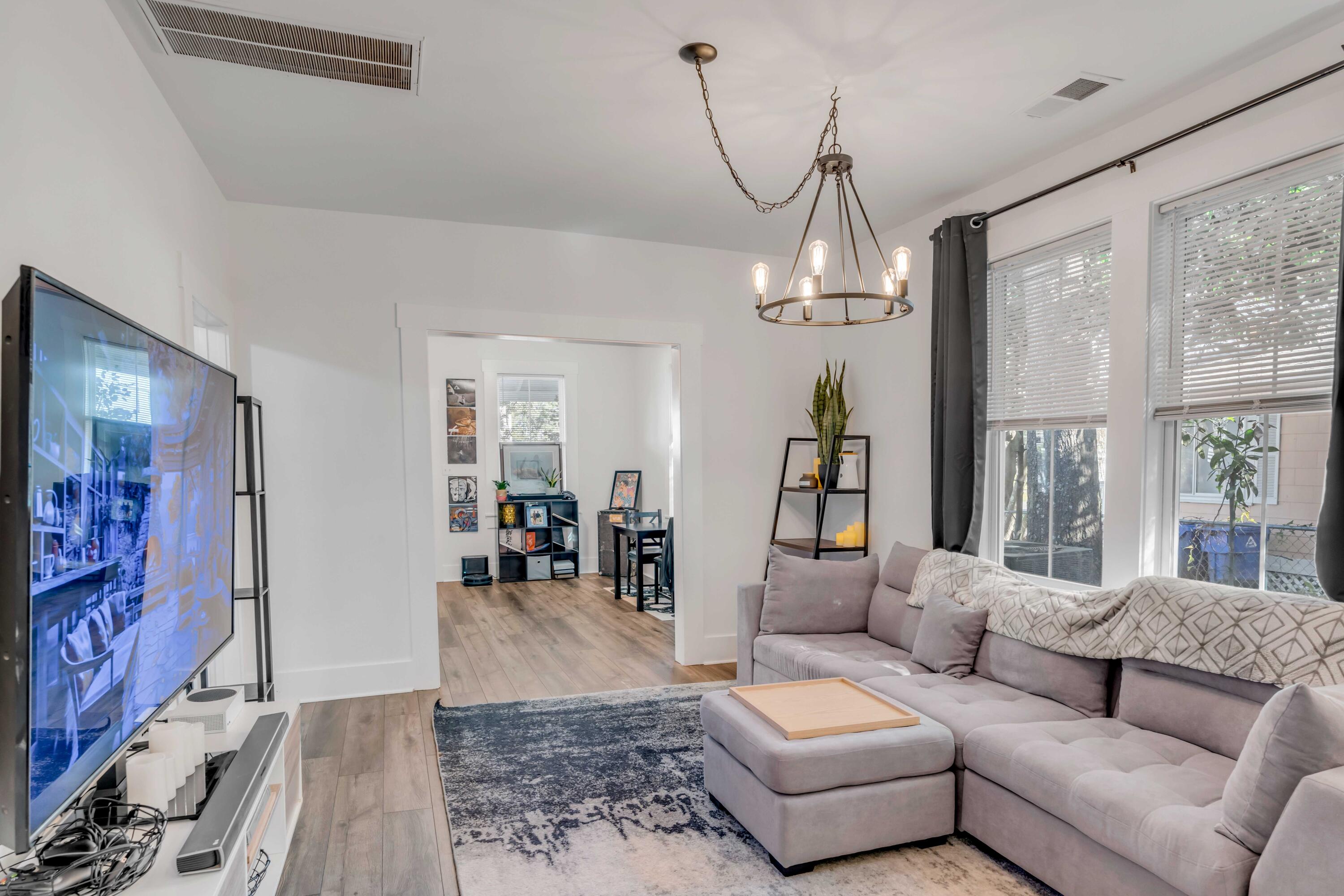 1073 Glenshaw Street # B Unit: A,B