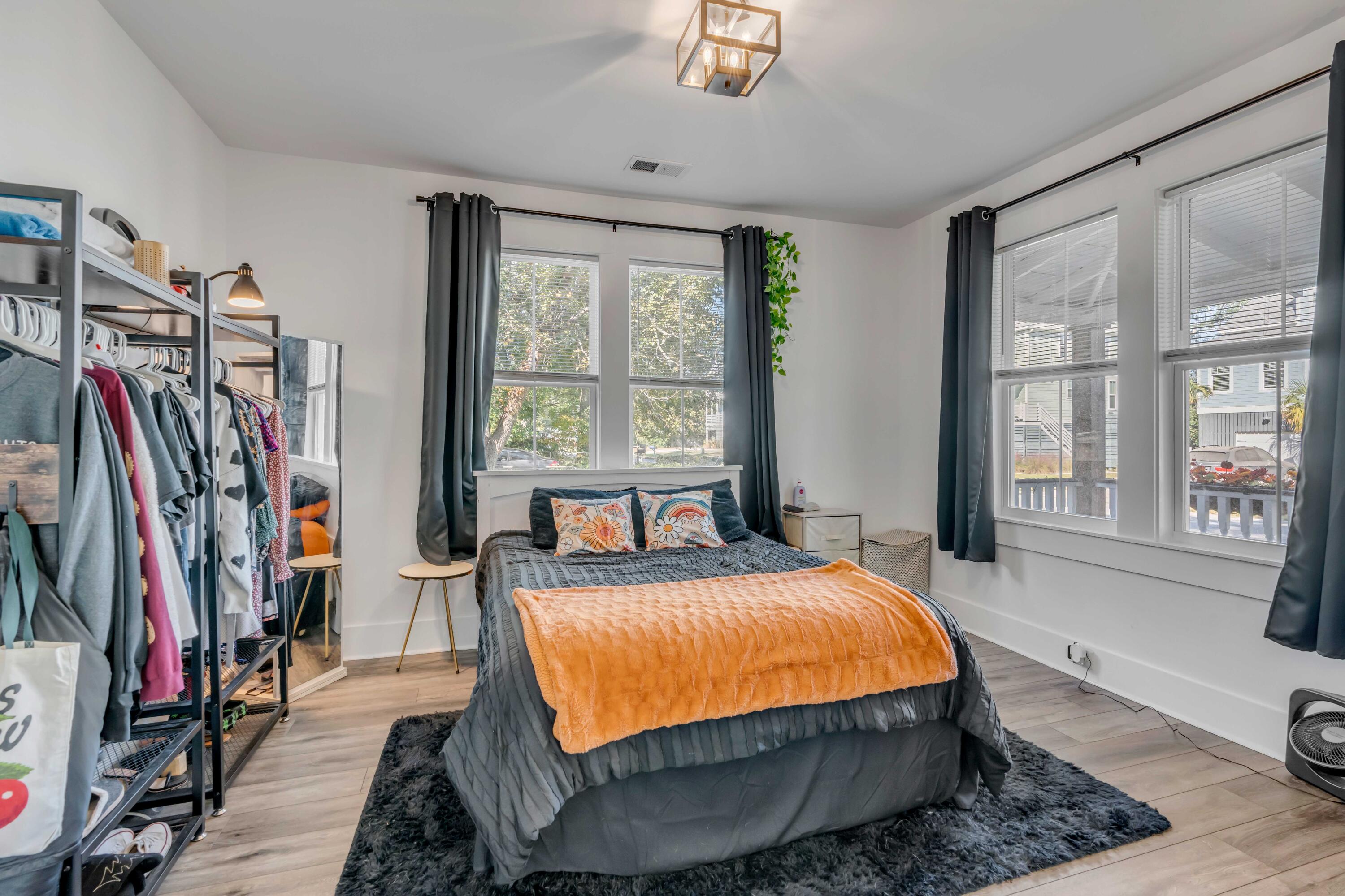 1073 Glenshaw Street # B Unit: A,B