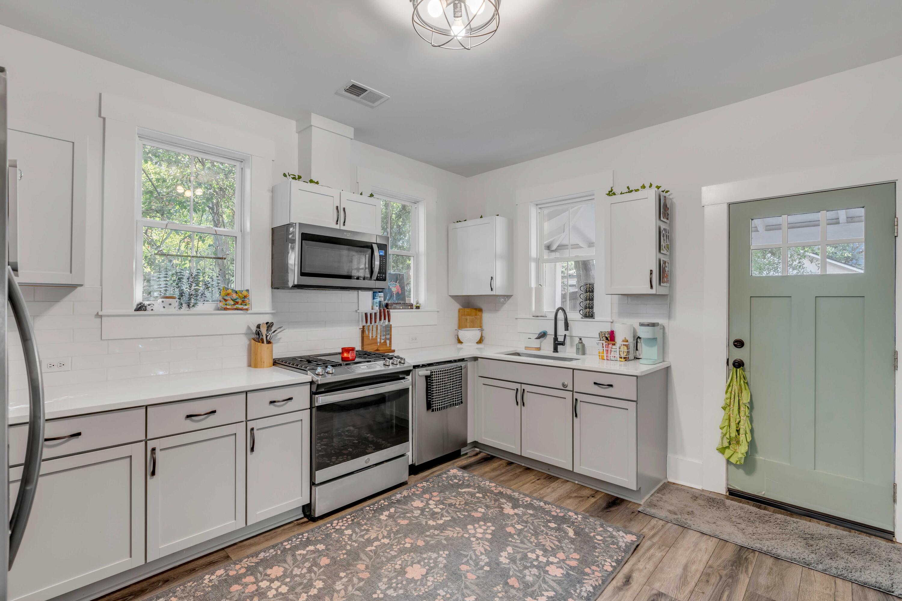 1073 Glenshaw Street # B Unit: A,B