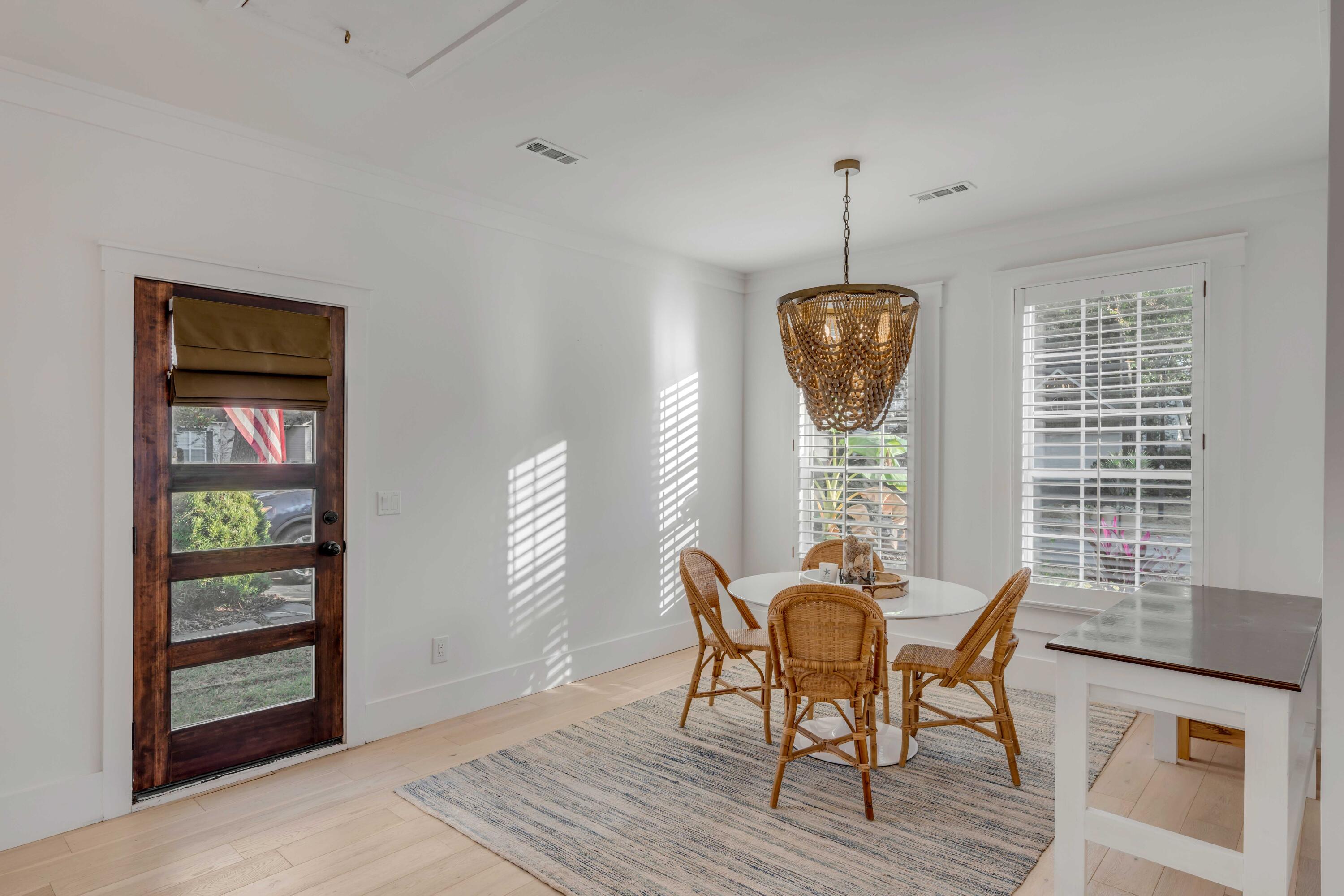 975 Provincial Circle