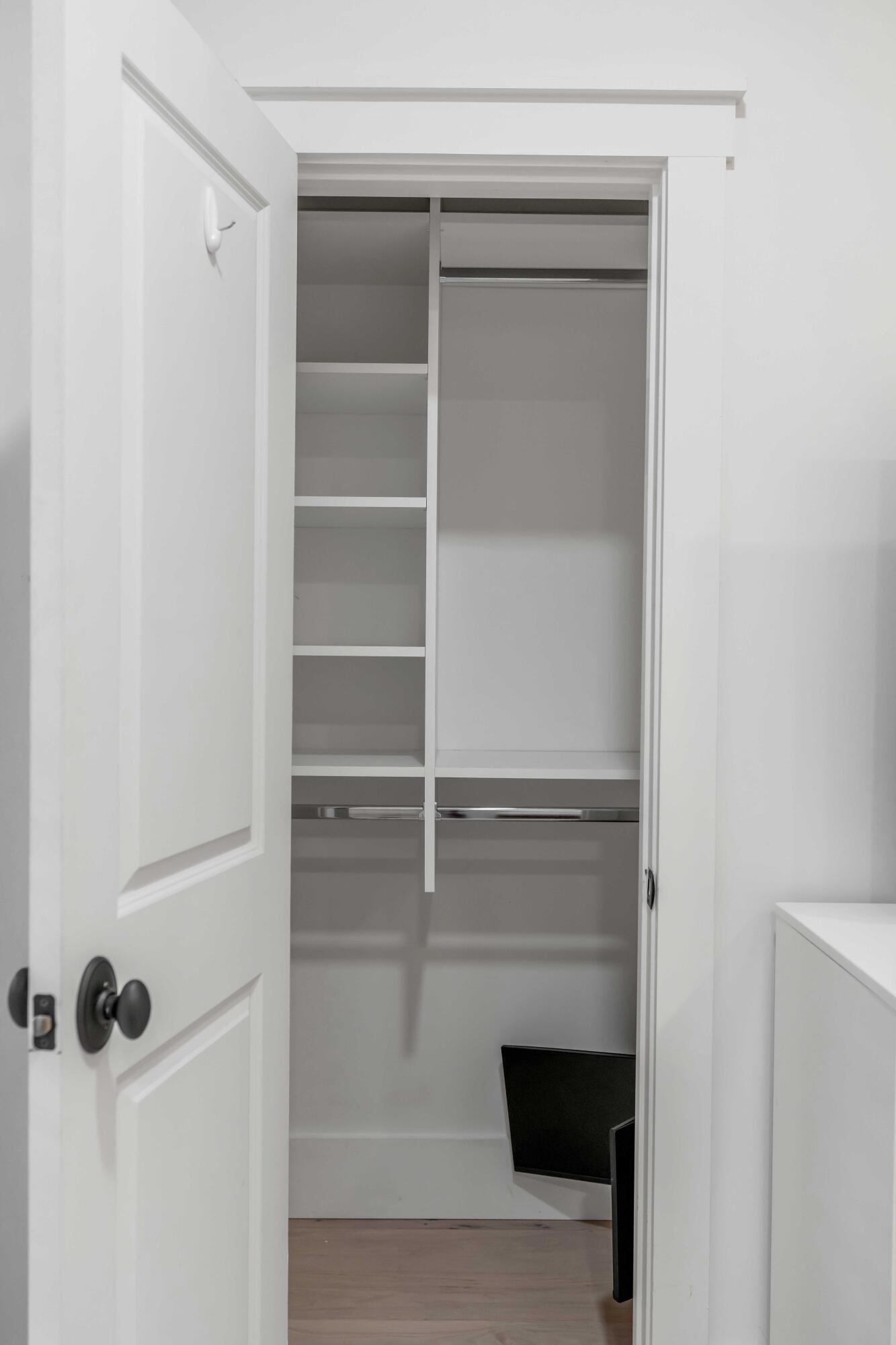 975 Provincial Circle