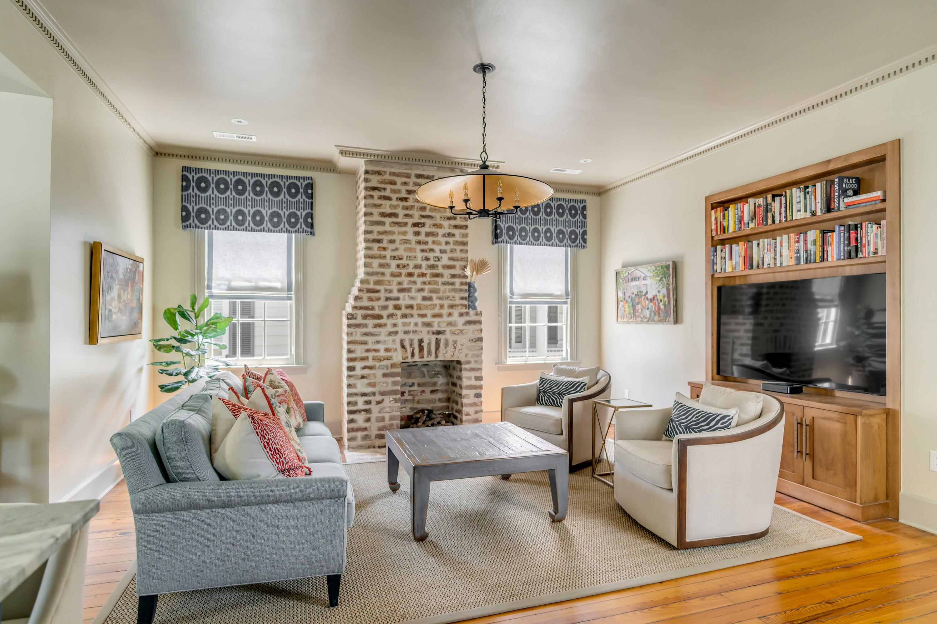 106 Queen Street # 2