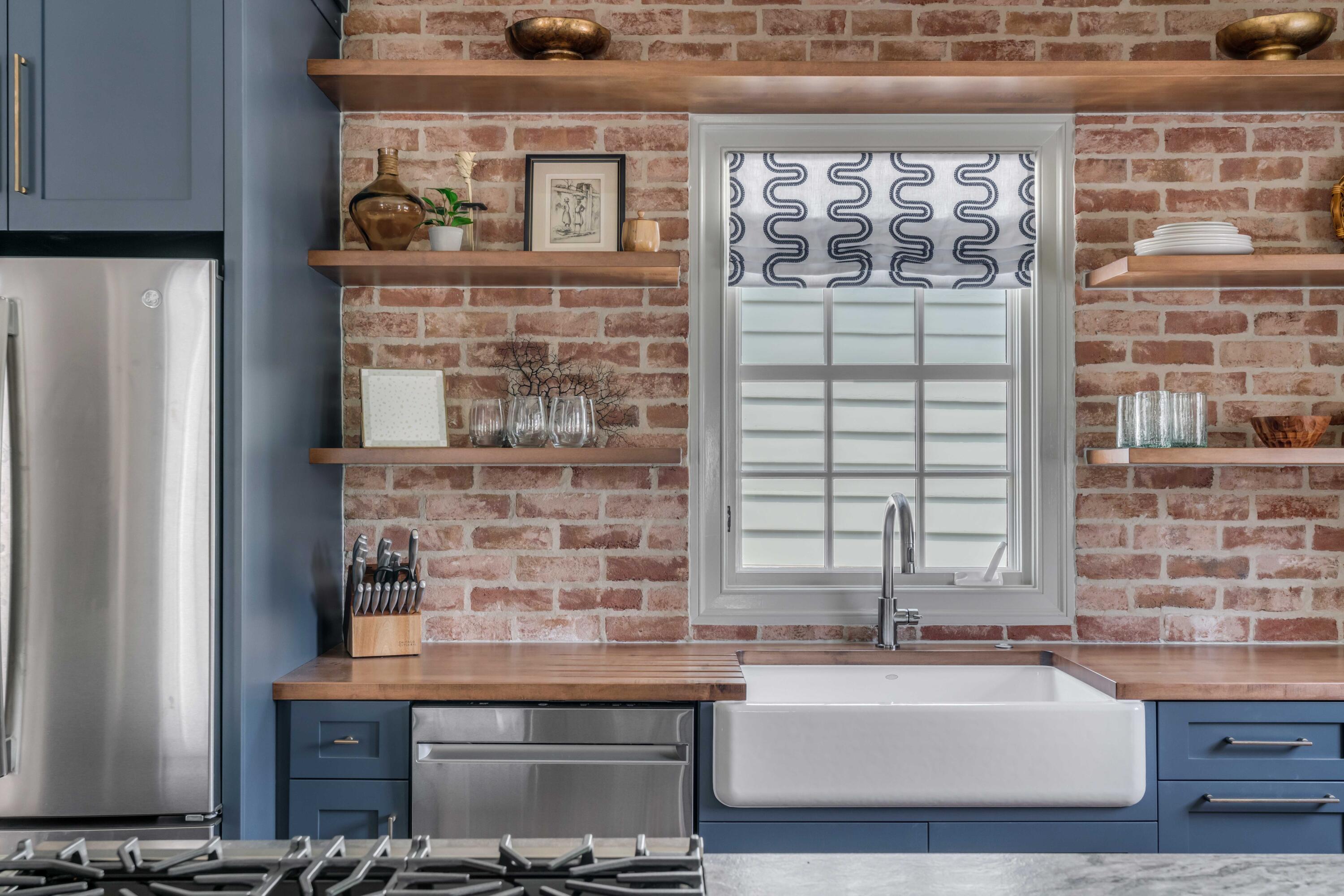 106 Queen Street # 2