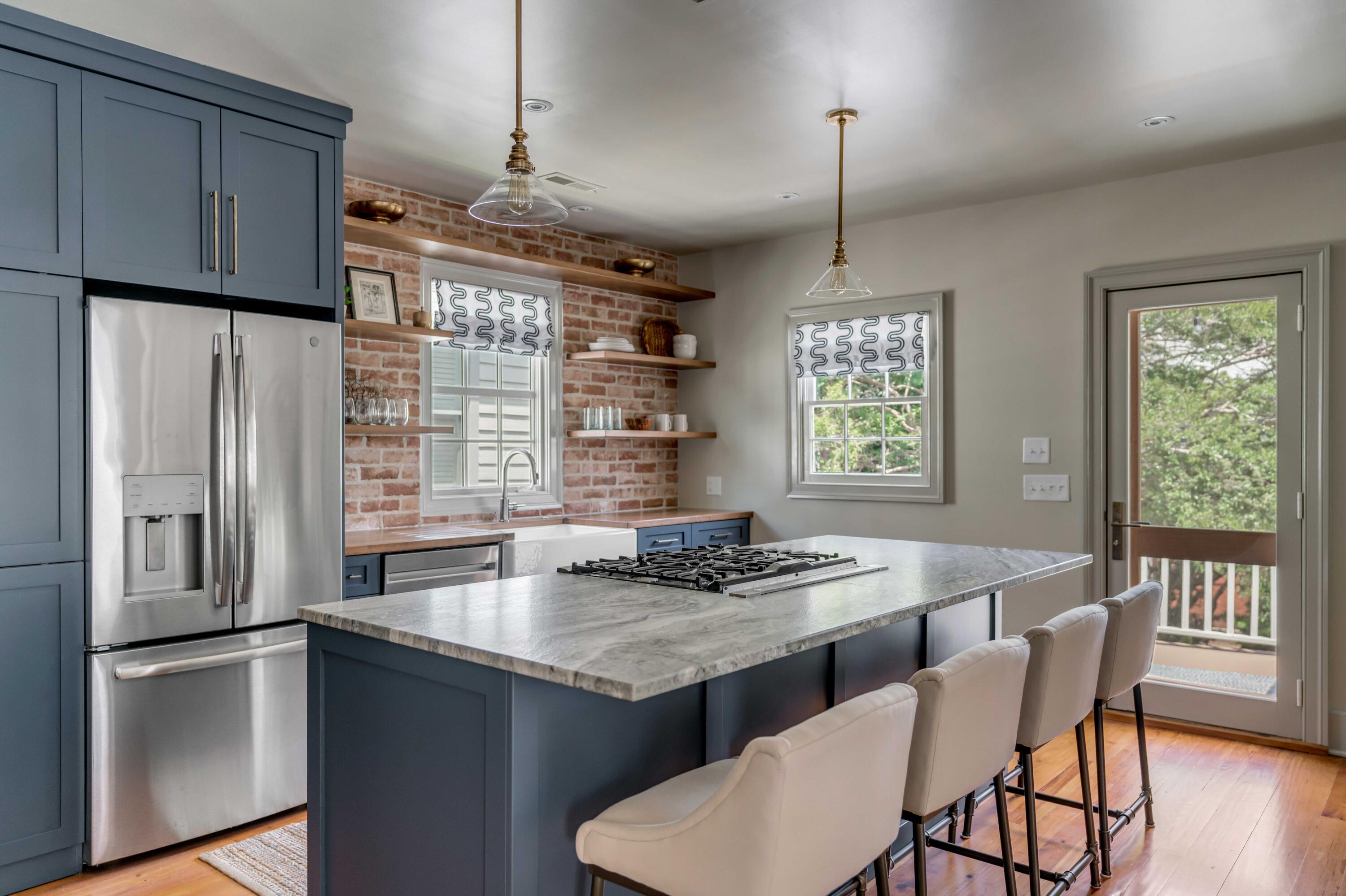 106 Queen Street # 2