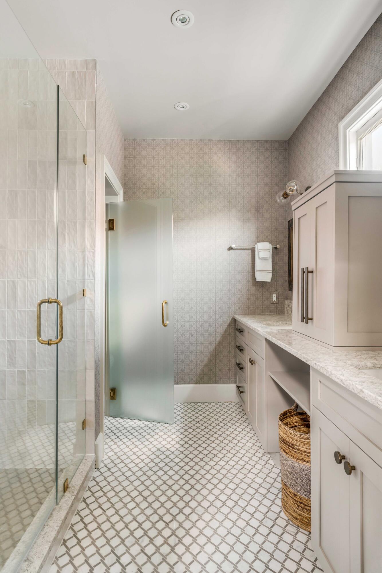 106 Queen Street # 2