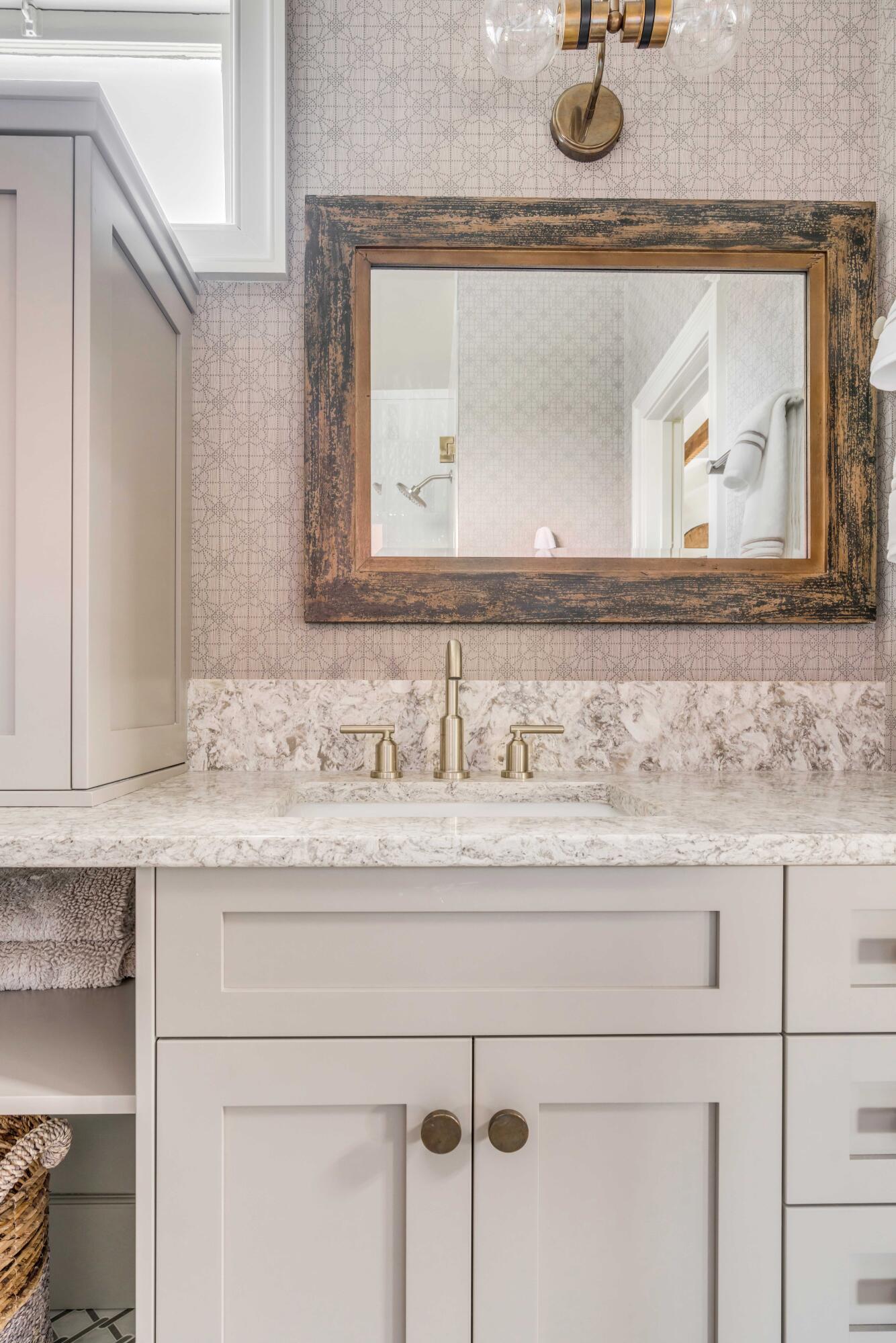 106 Queen Street # 2