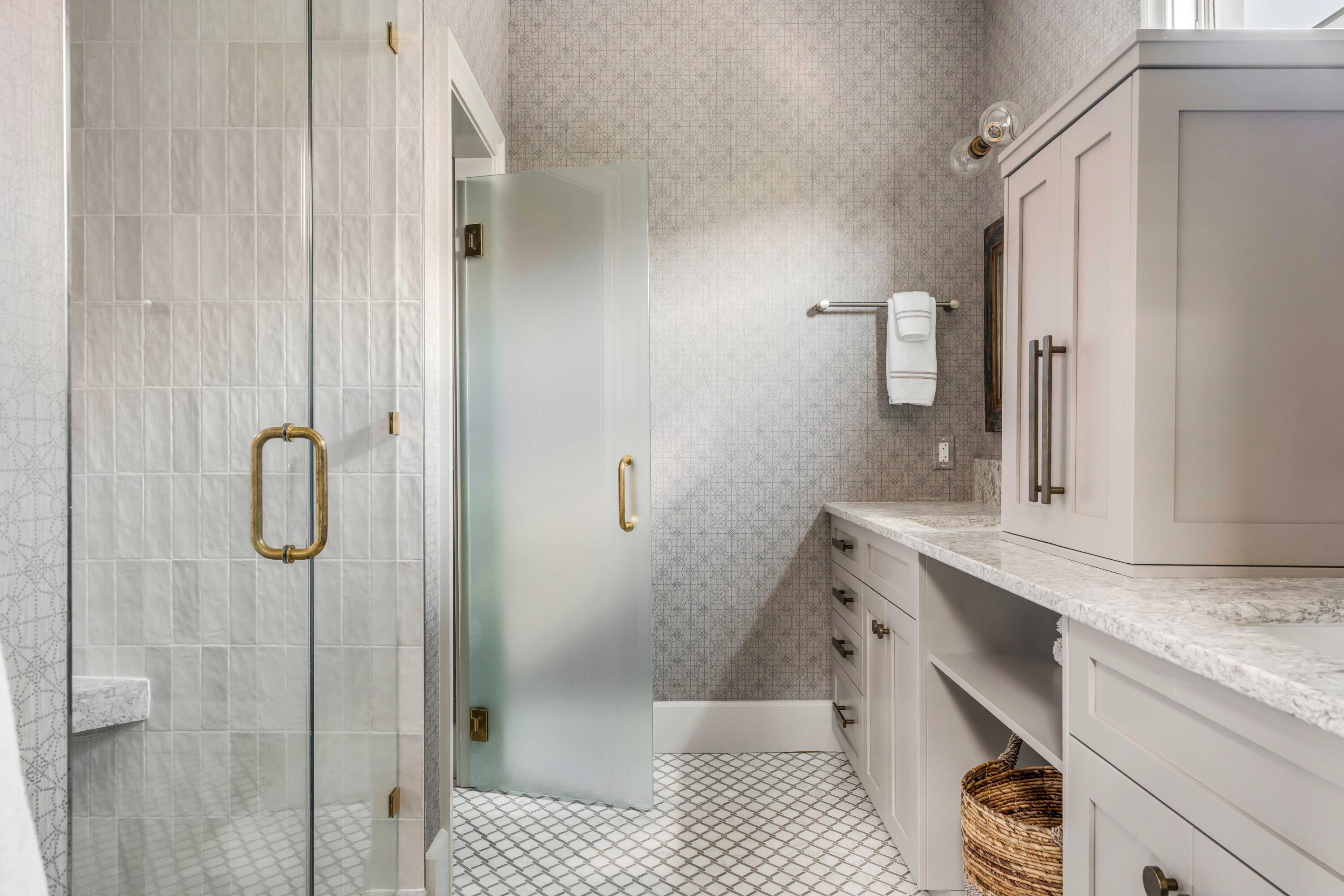 106 Queen Street # 2