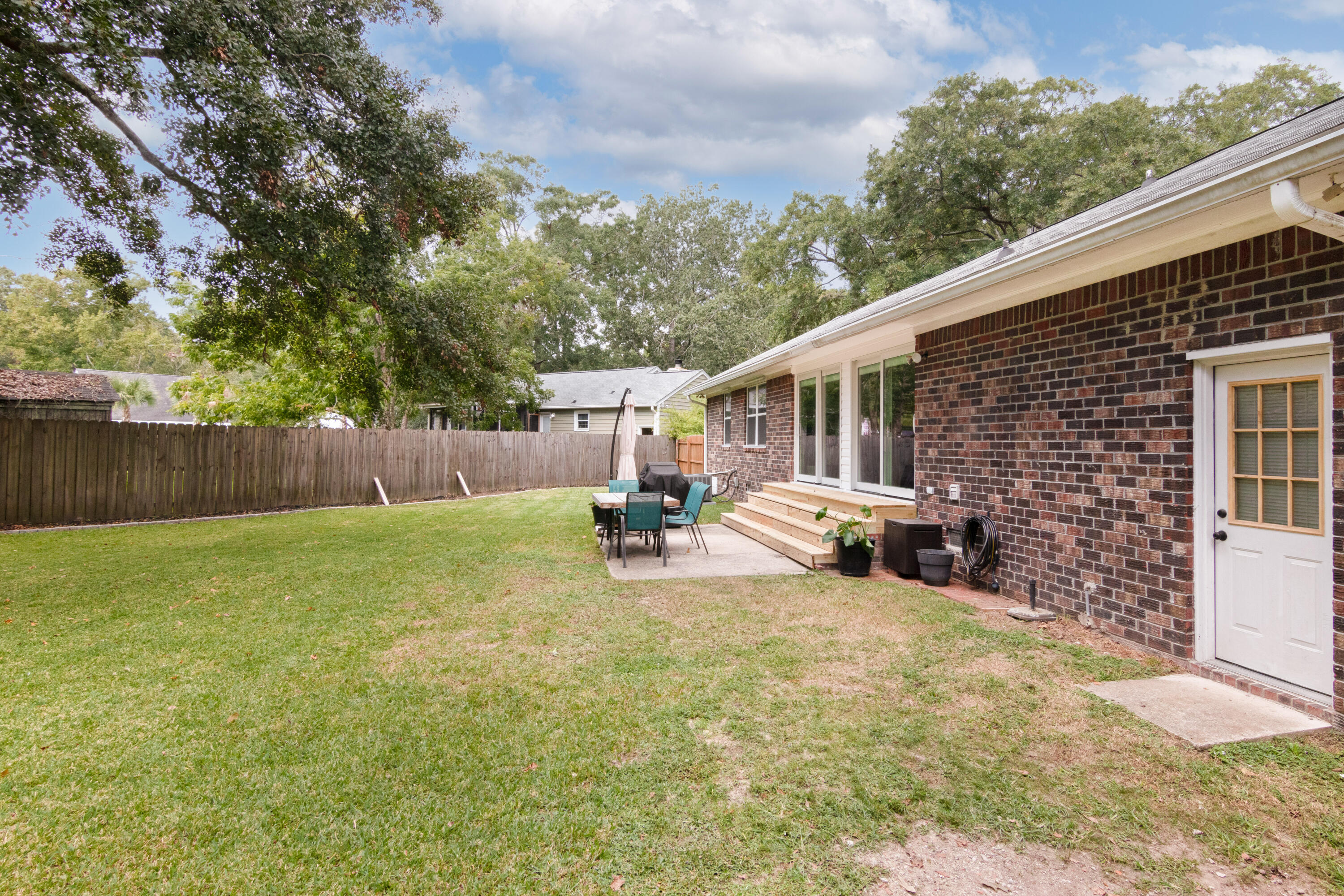 1754 Nantahala Boulevard