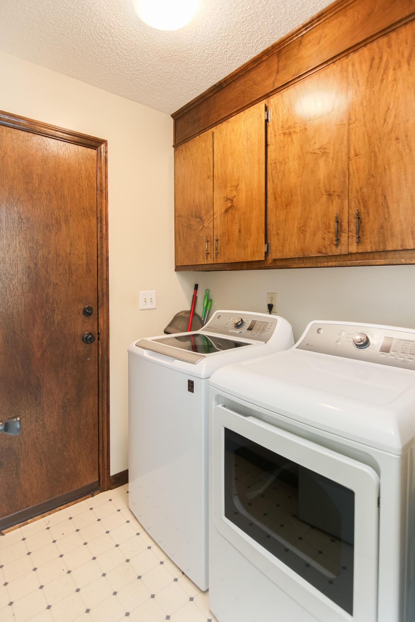 1754 Nantahala Boulevard