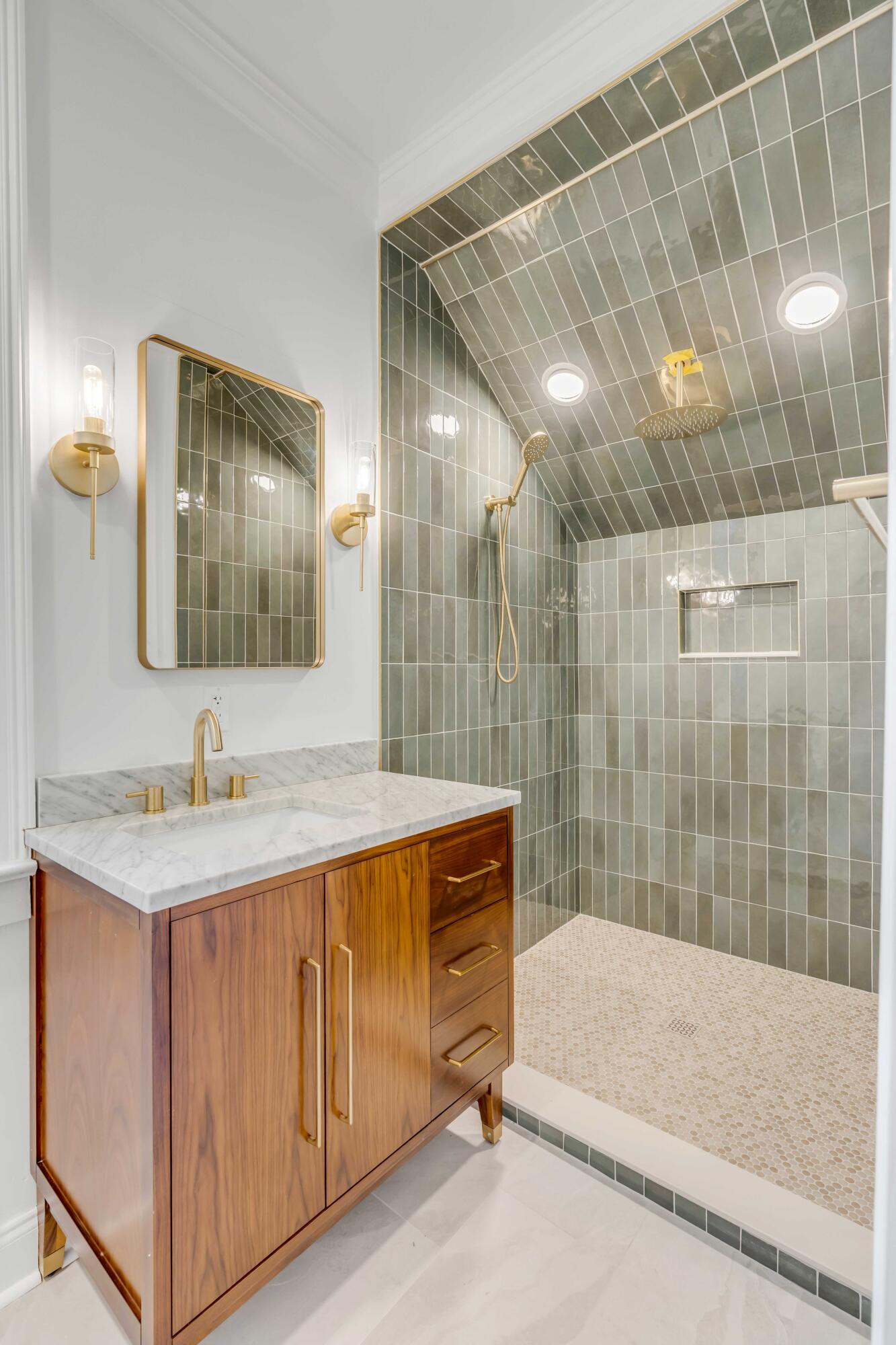 86 Beaufain Street # A