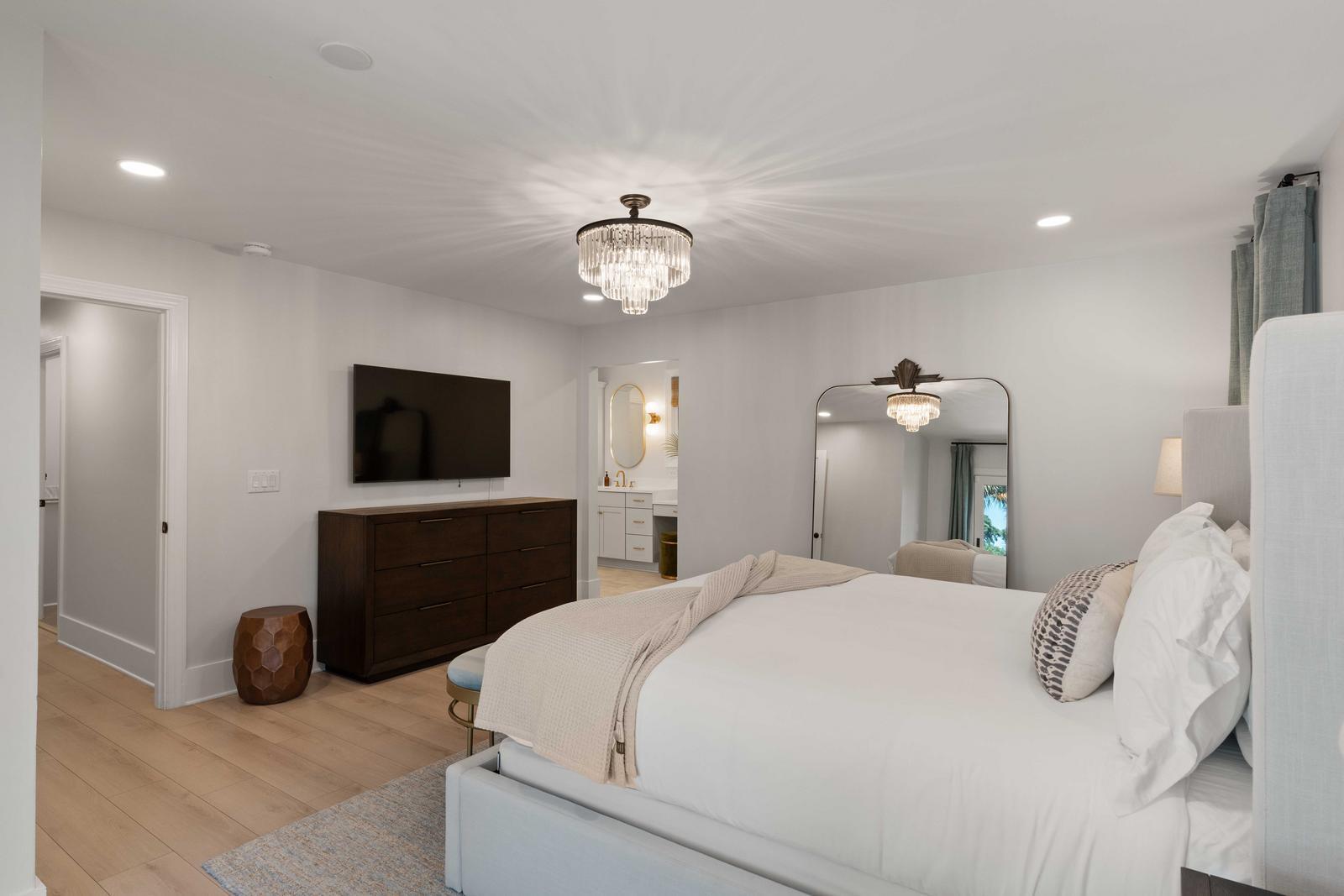 16 Edgewater Alley