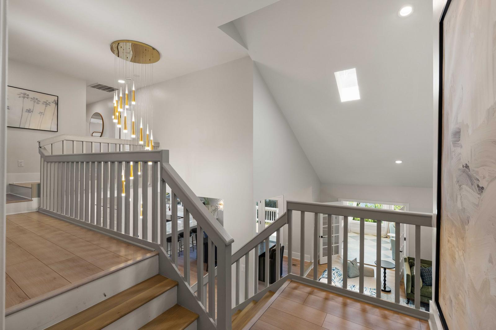 16 Edgewater Alley