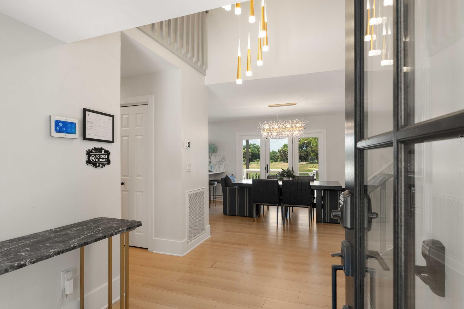 16 Edgewater Alley