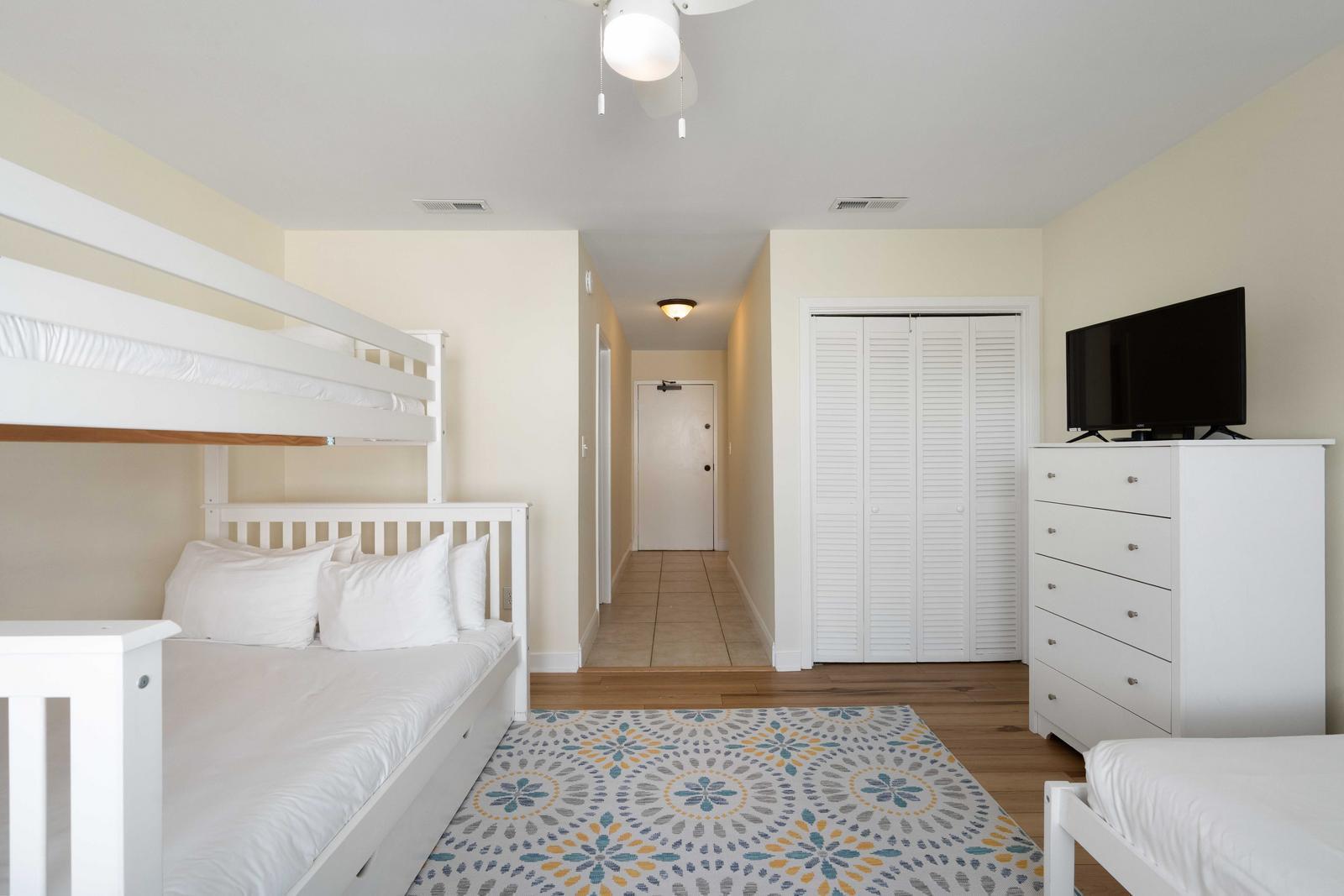2 Seagrove Lane # D