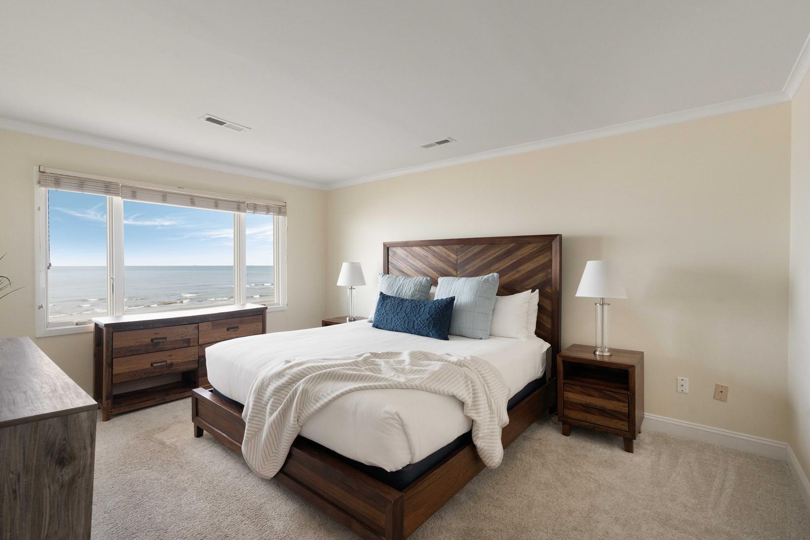 2 Seagrove Lane # D