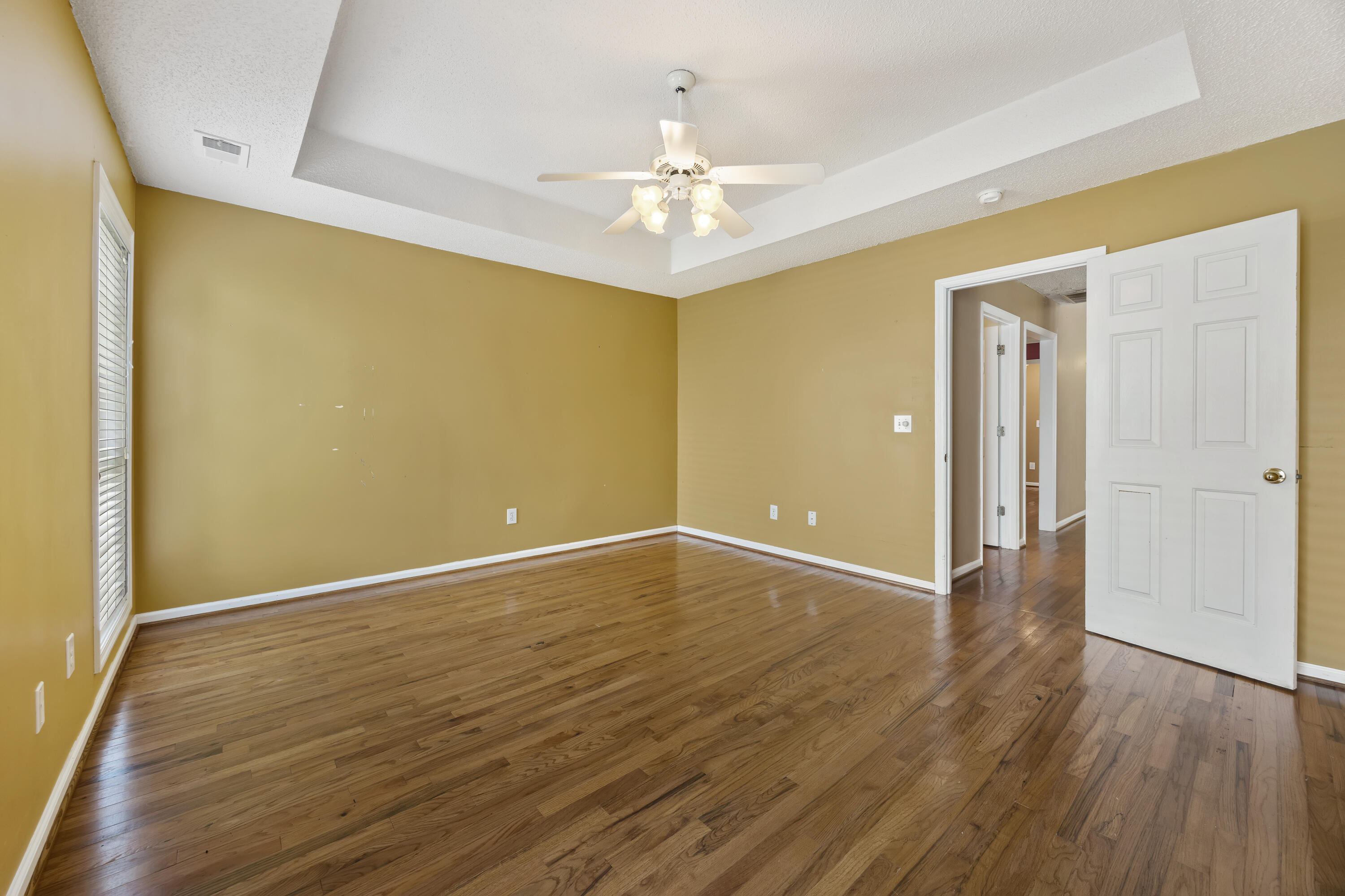 751 Woodland Pointe Place