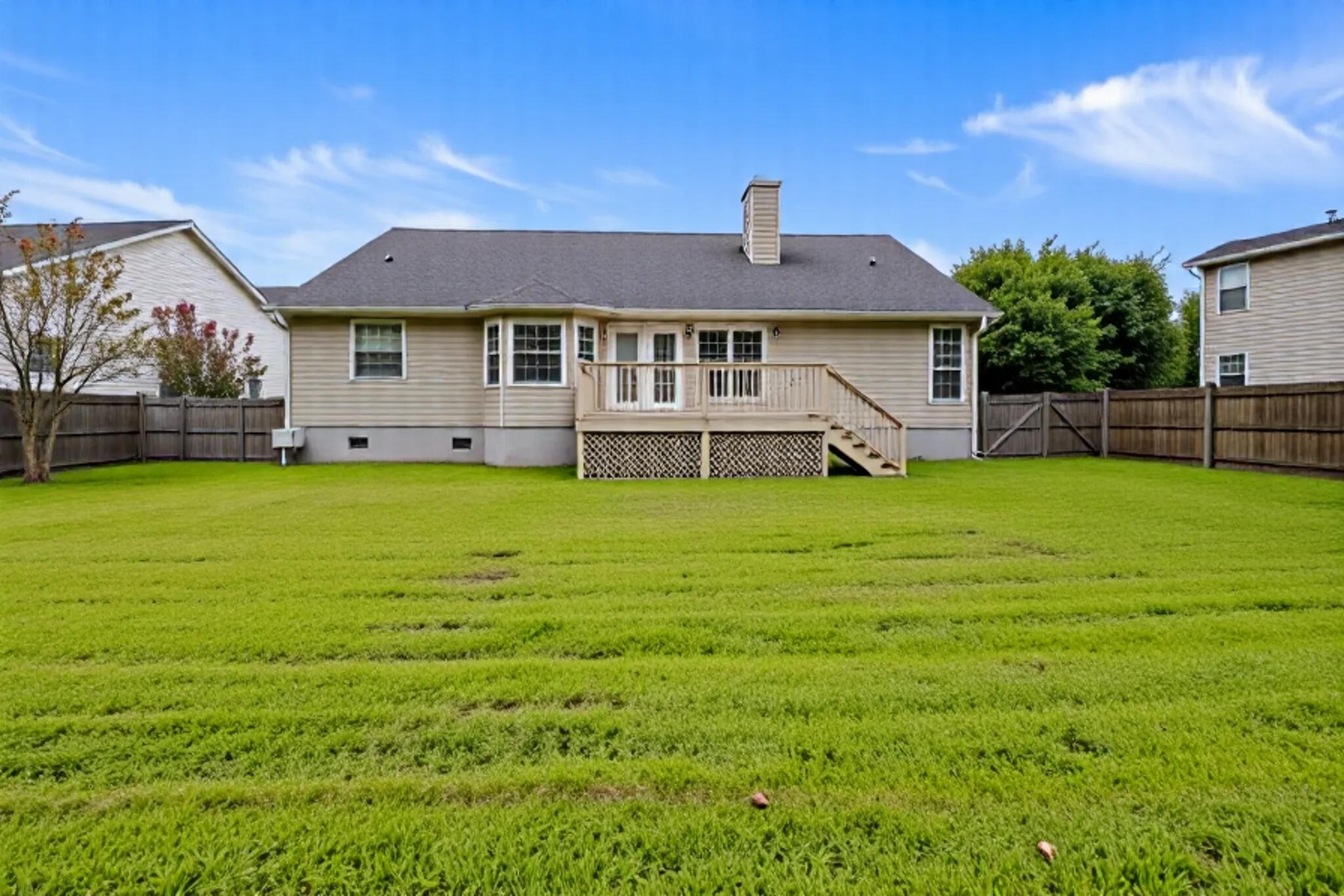 751 Woodland Pointe Place