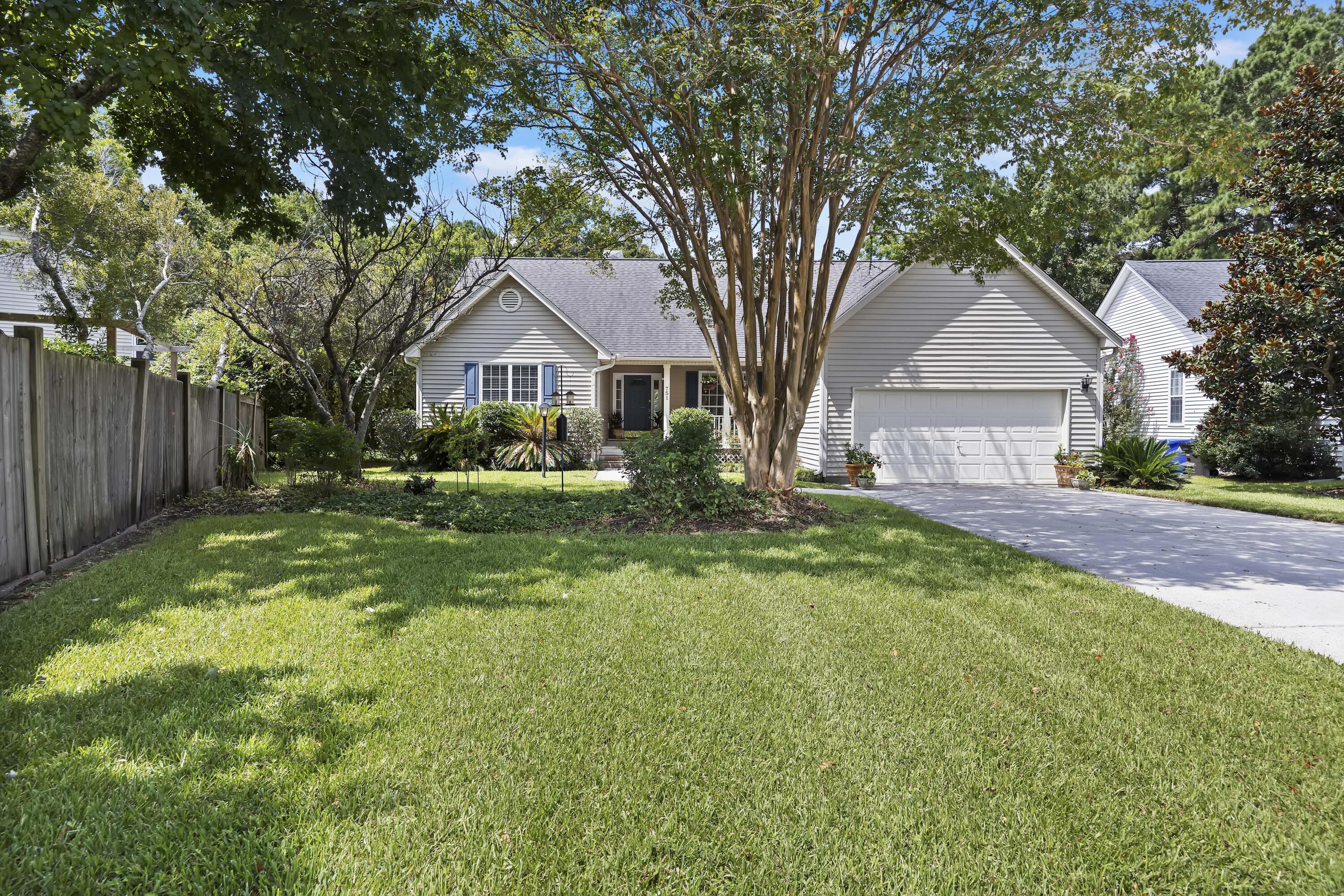 751 Woodland Pointe Place