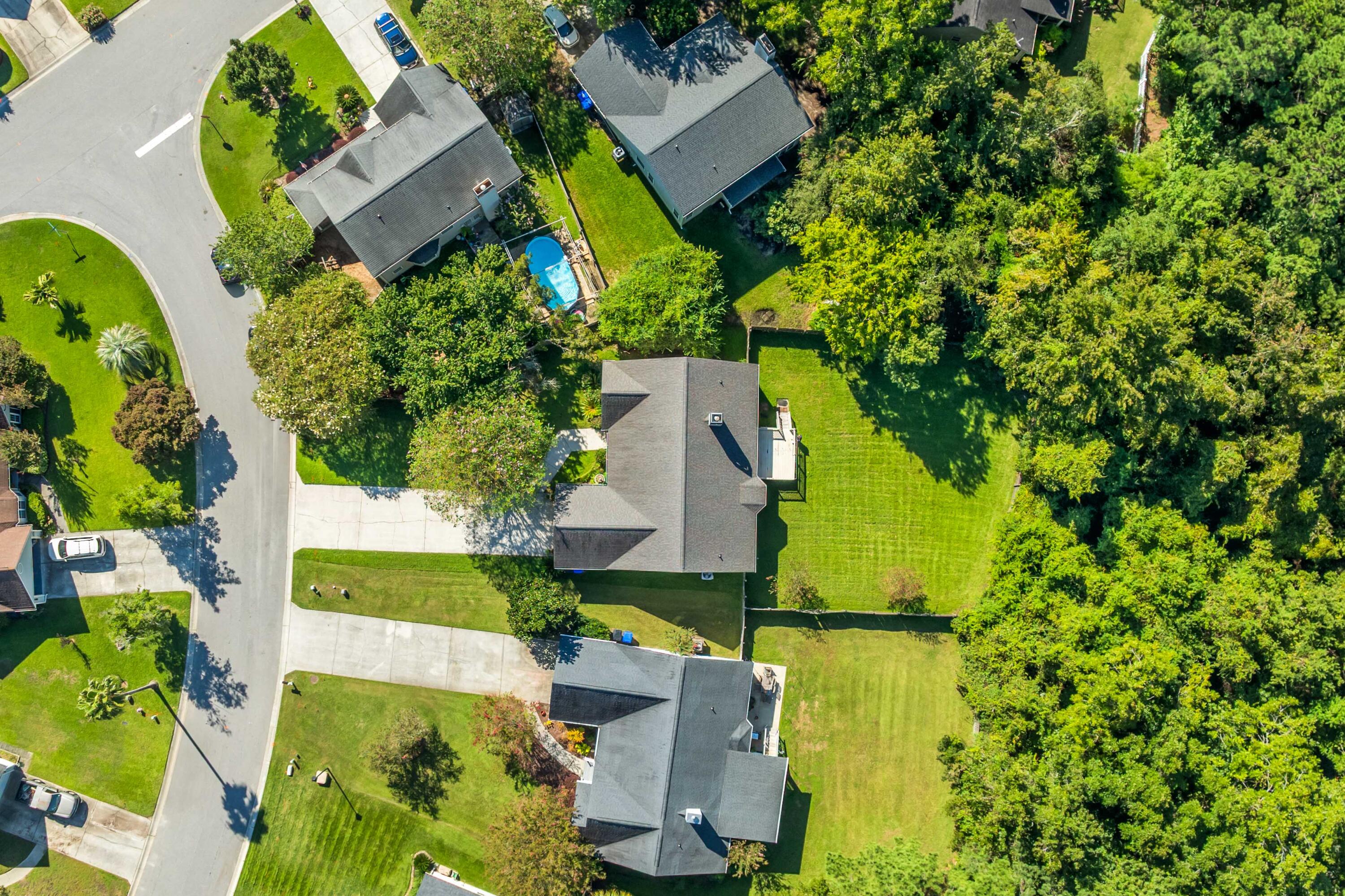751 Woodland Pointe Place