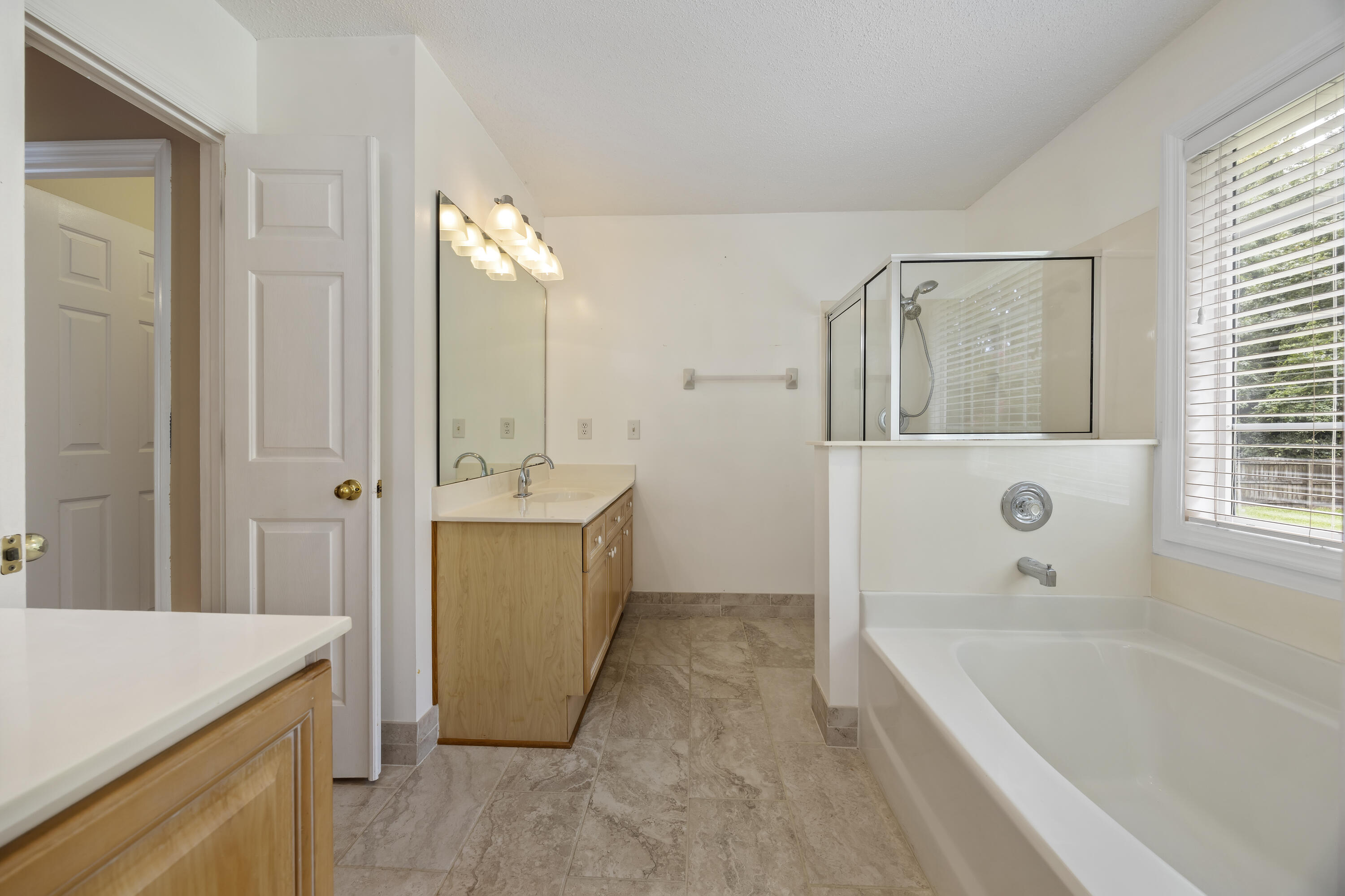 751 Woodland Pointe Place