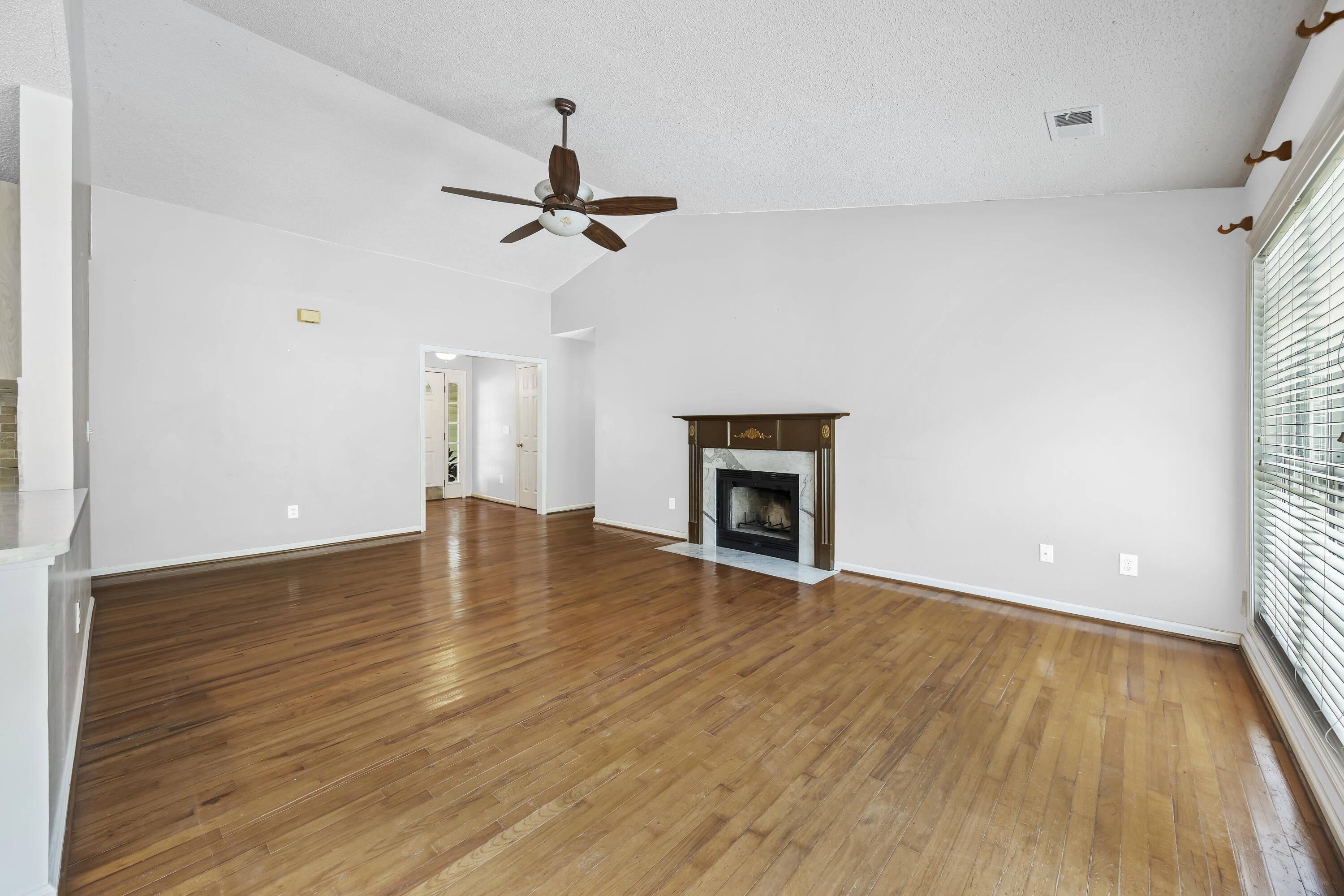 751 Woodland Pointe Place