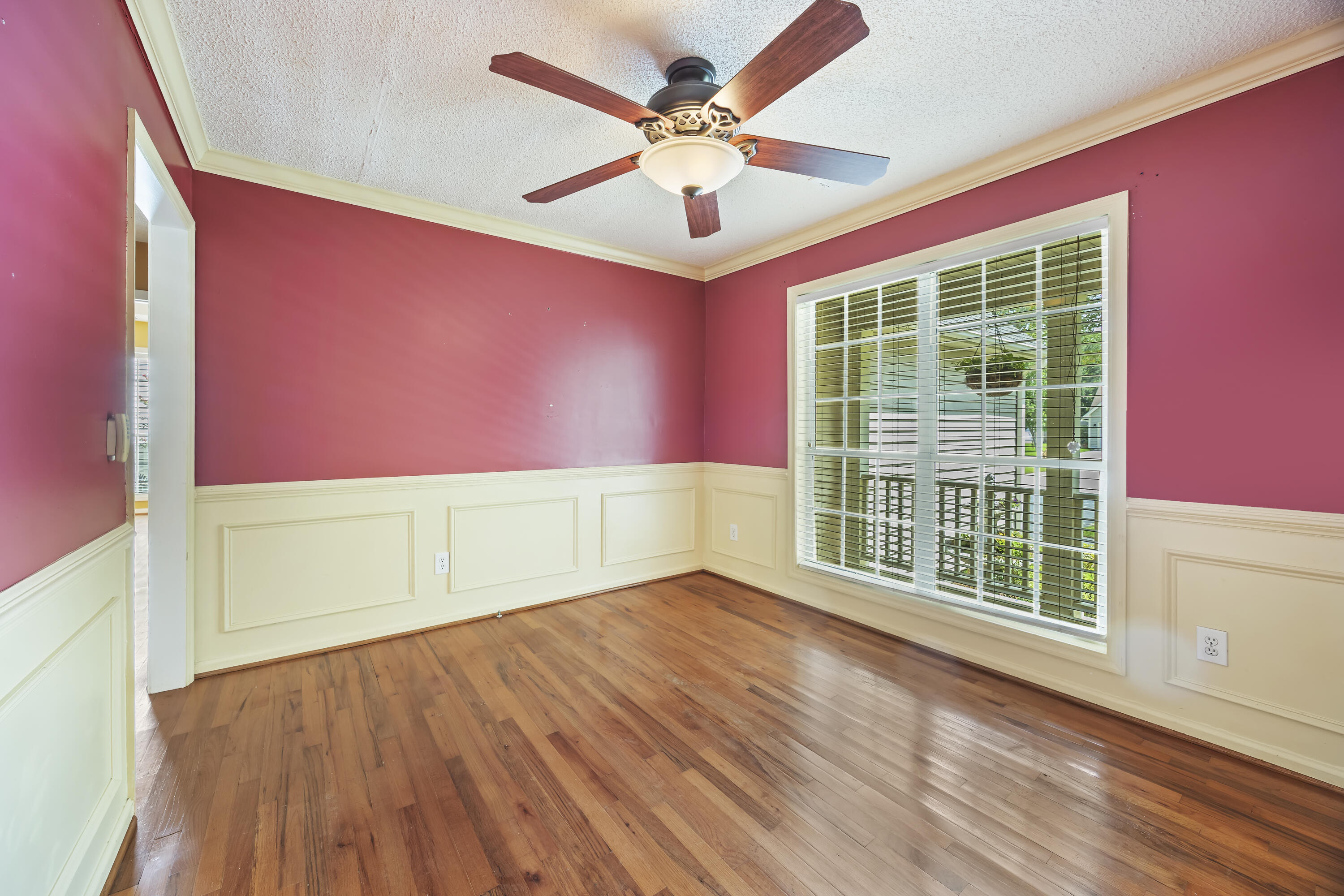 751 Woodland Pointe Place