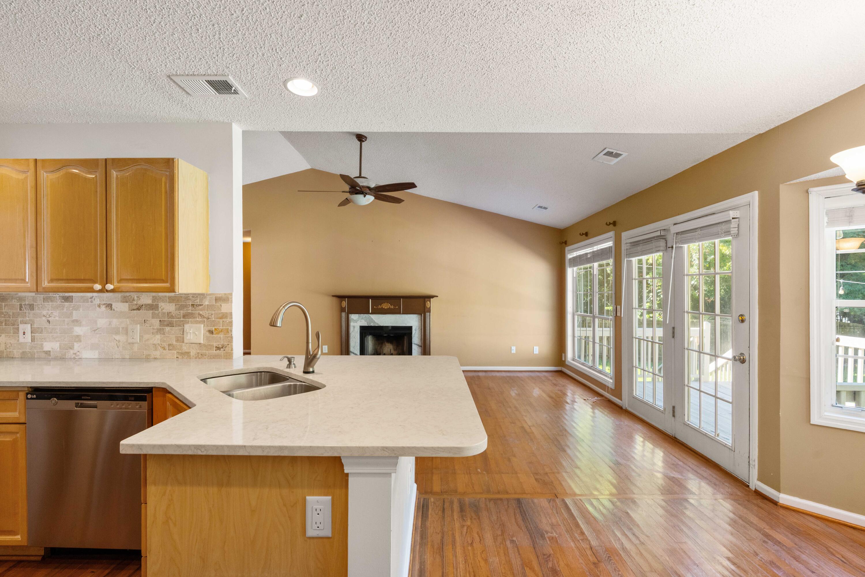 751 Woodland Pointe Place